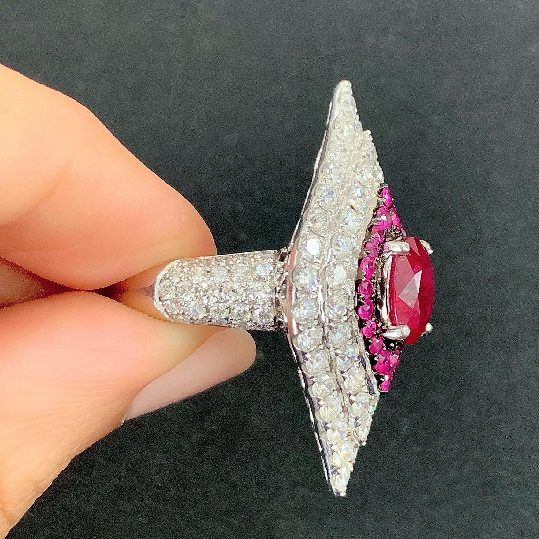 2.33 Carat Oval Ruby 18 Karat White Gold Diamond Cocktail Ring In New Condition For Sale In Hong Kong, Kowloon