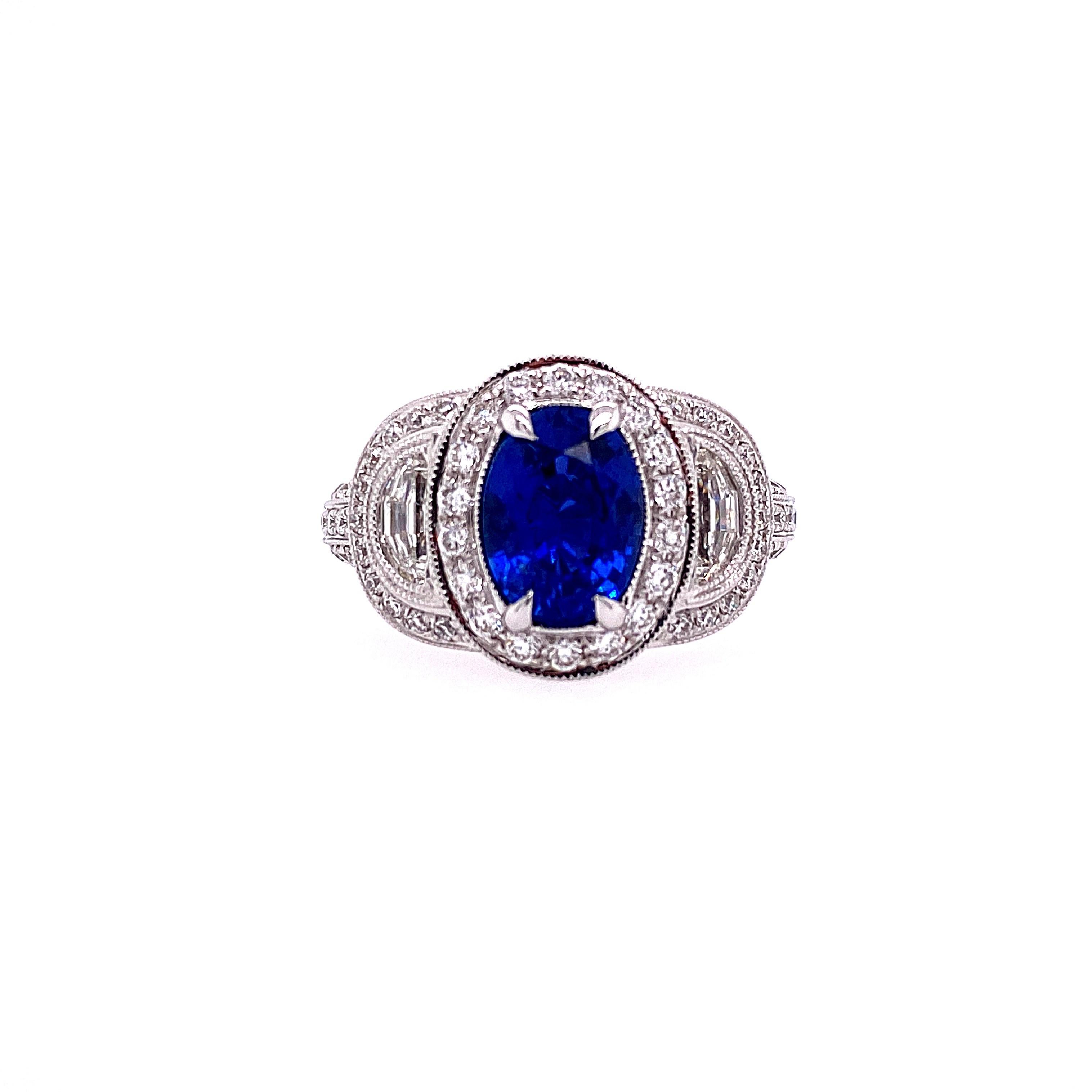 2,33 Karat ovaler Saphir und Diamant-Cocktailring im Zustand „Neu“ im Angebot in Great Neck, NY