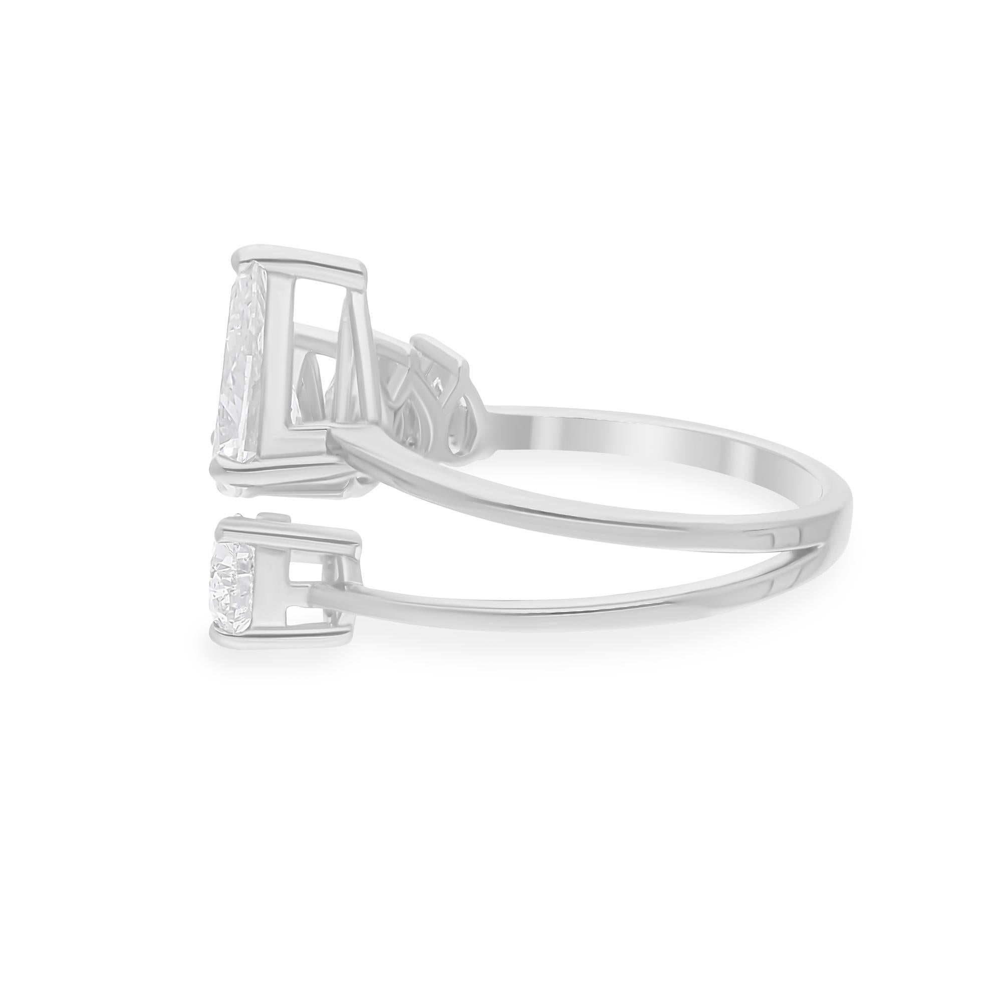 Suivez la vitrine de Spectrum Jewels pour découvrir la dernière collection et les pièces exclusives. Spectrum Jewels est fièrement classé parmi les meilleurs vendeurs sur 1stdibs avec des commentaires clients de 5 étoiles. Tous les articles