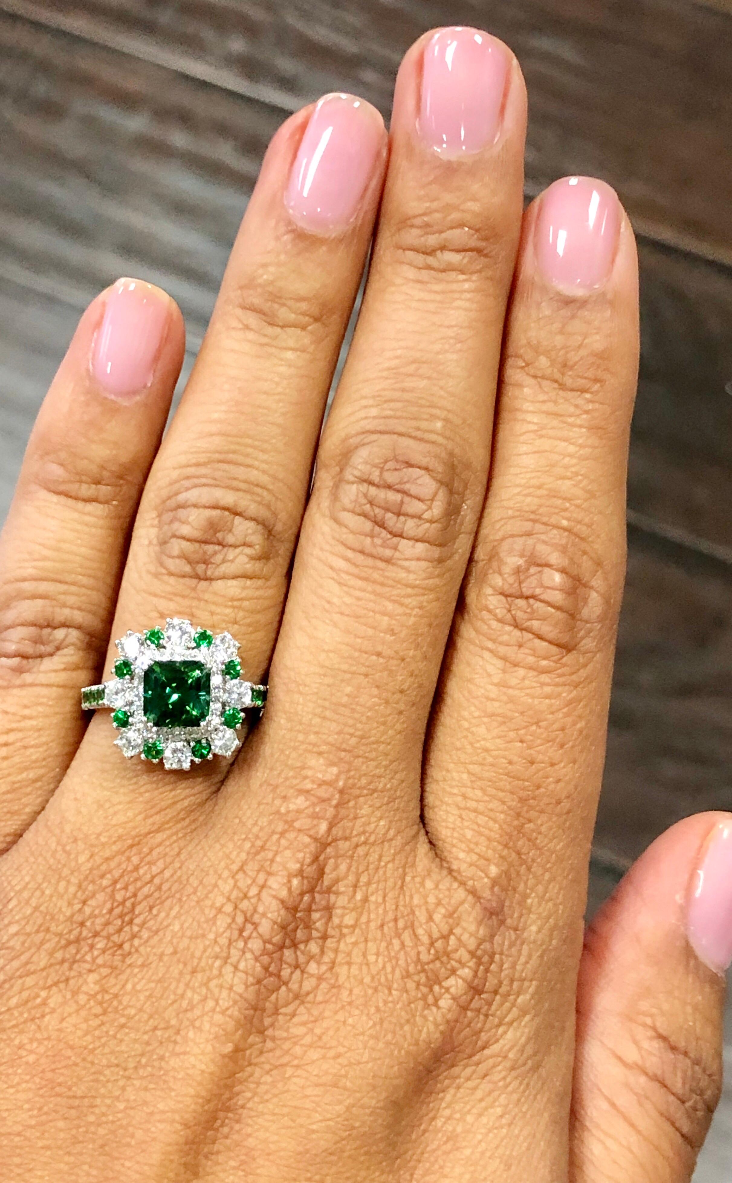 2.33 Carat Tsavorite and Diamond 18 Karat White Gold Engagement Ring In New Condition In Los Angeles, CA