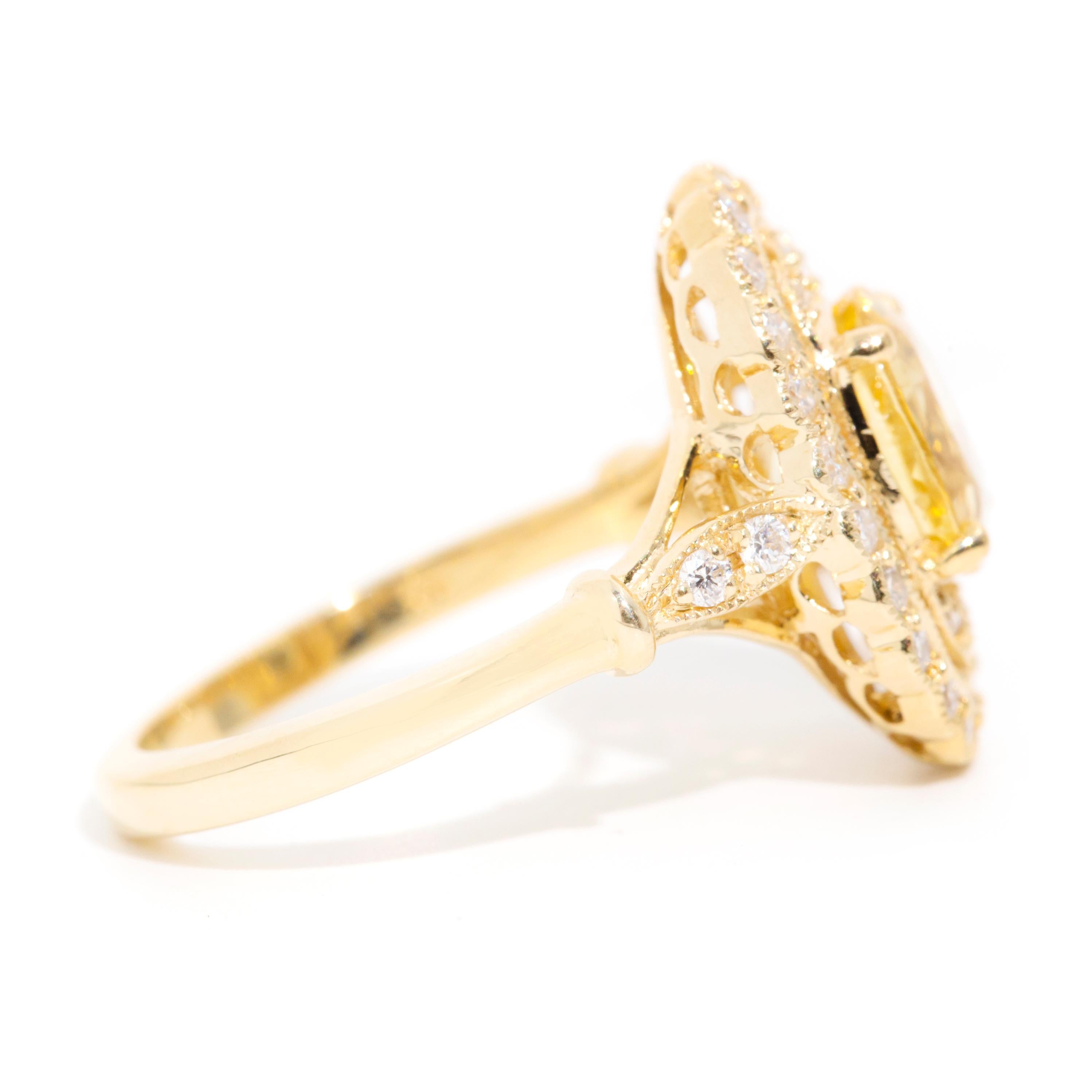 2,33 Karat gelber Ceylon Saphir und Diamant Halo Ring aus 18 Karat Gelbgold im Angebot 4