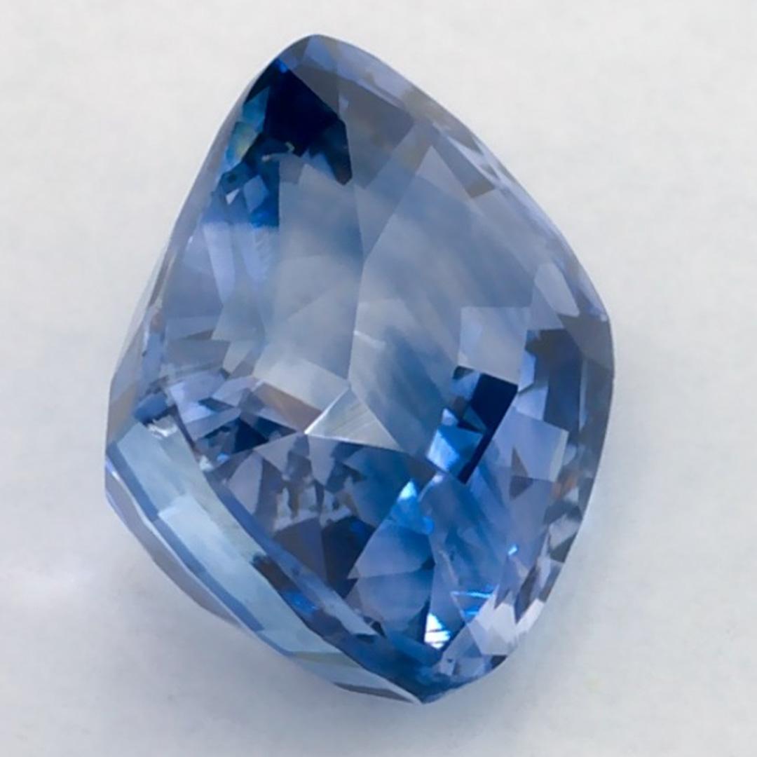 2.33 Karat Blauer Saphir Cushion Loser Edelstein im Angebot 2