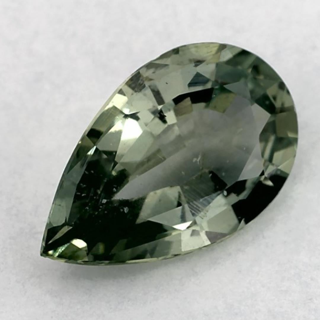 This natural Green sapphire offers elegance and sophistication. With its rich color saturation and precise cutting, it is the perfect centerpiece for an engagement ring or luxury jewelry design.

This sapphire originates from Sri Lanka (Ceylon),