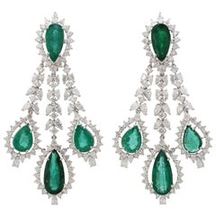 Boucles d'oreilles lustre en or 14 carats avec diamants et émeraudes de 23,32 carats