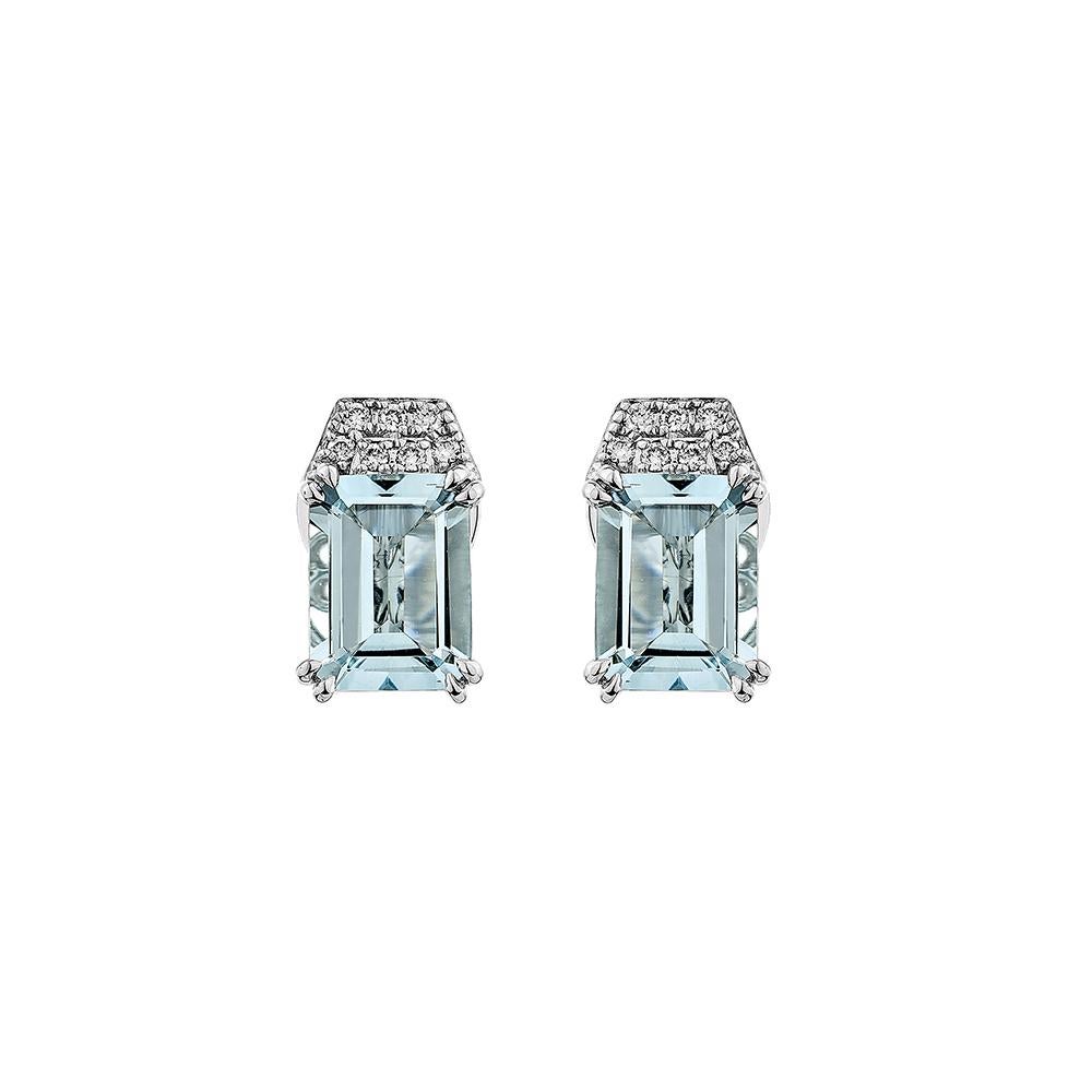 Contemporary 2.335 Carat Aquamarine Stud Earring in 18Karat White Gold with White Diamond. For Sale