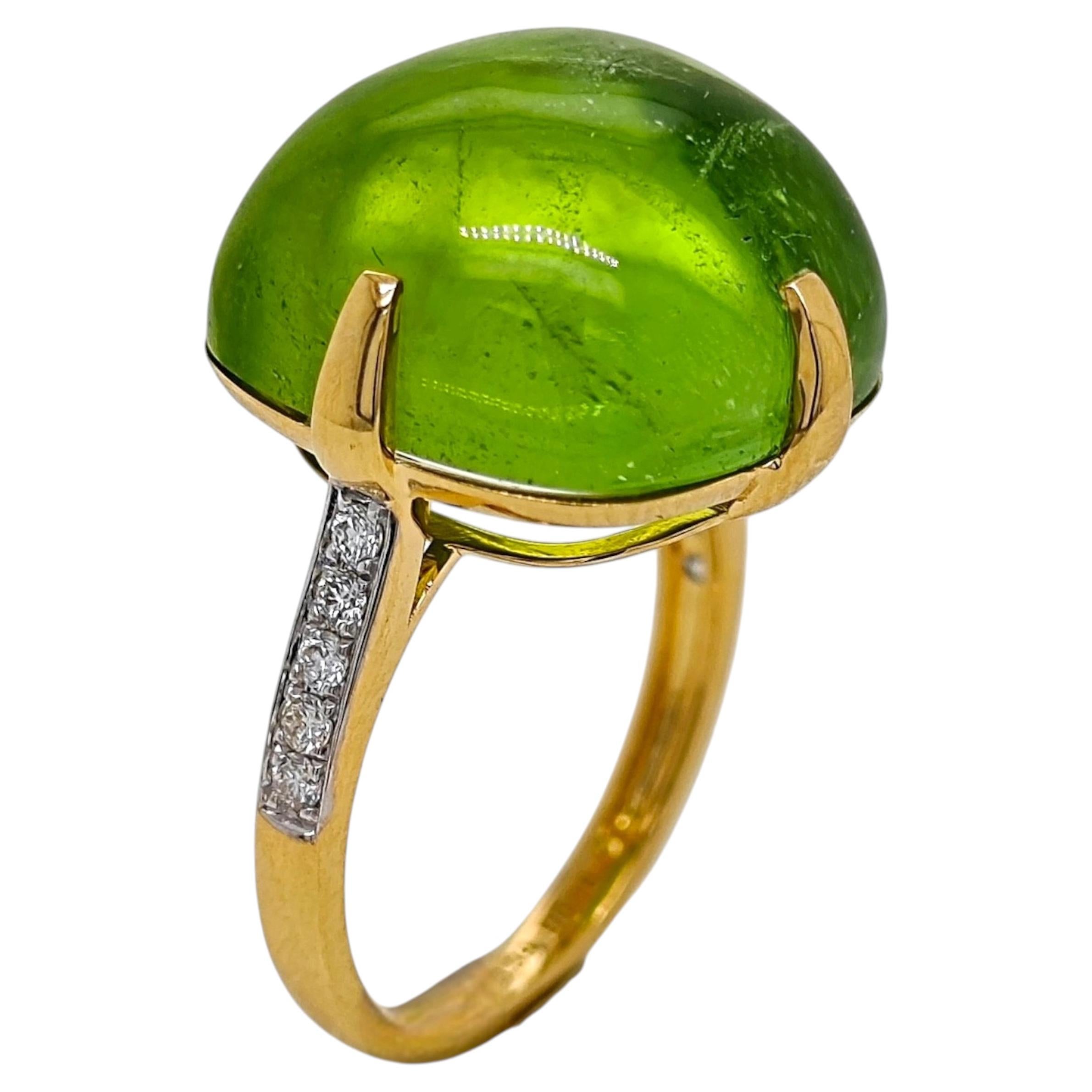 23.35 Carat Peridot Round Diamond Yellow Gold Ring For Sale