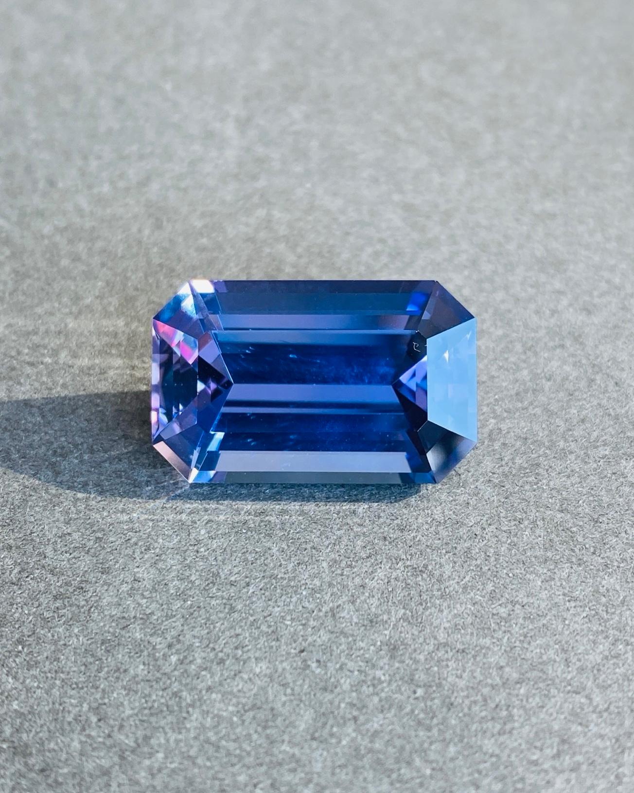 23,35 Ct Certificato GIT Zoisite non riscaldata (Tanzanite) Taglio Smeraldo in vendita 4