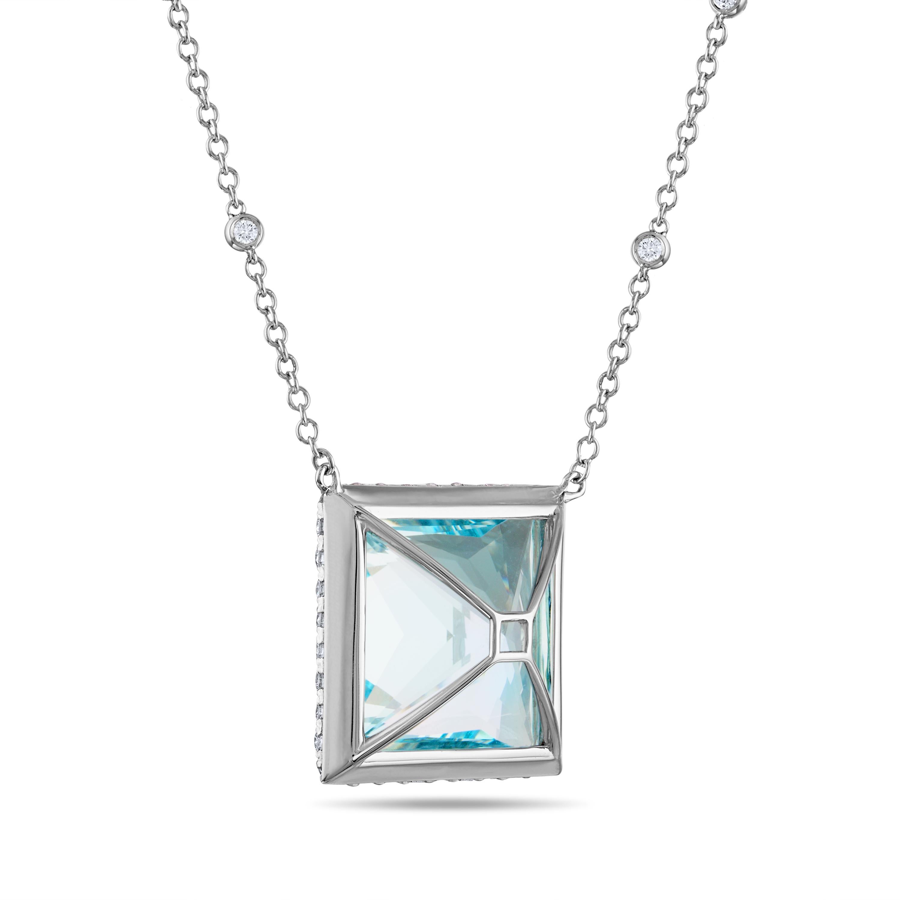 Modern 23.36 Carat Natural Princess-Cut Aquamarine and White Diamond Pendant Necklace For Sale