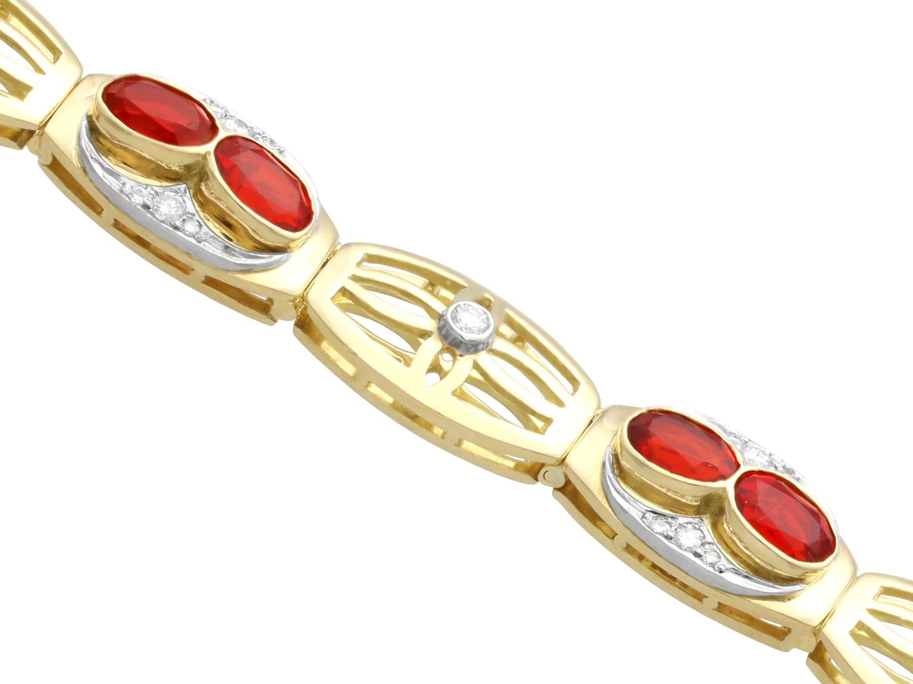 23.39 Carat Fire Opal 2.50 Carat Diamond 18k Yellow Gold Jewellery Set For Sale 3