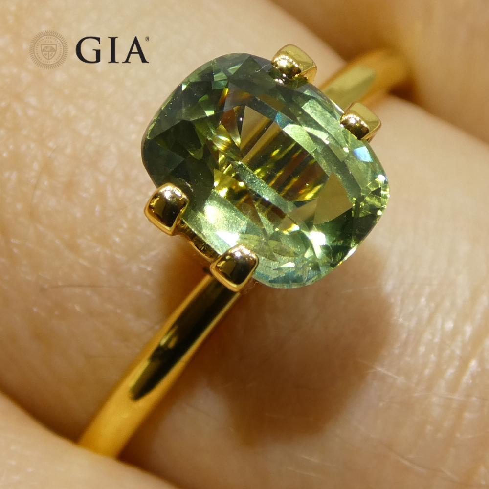 2.33ct Cushion Yellow-Green Sapphire GIA Certified Unheated In New Condition For Sale In Toronto, Ontario