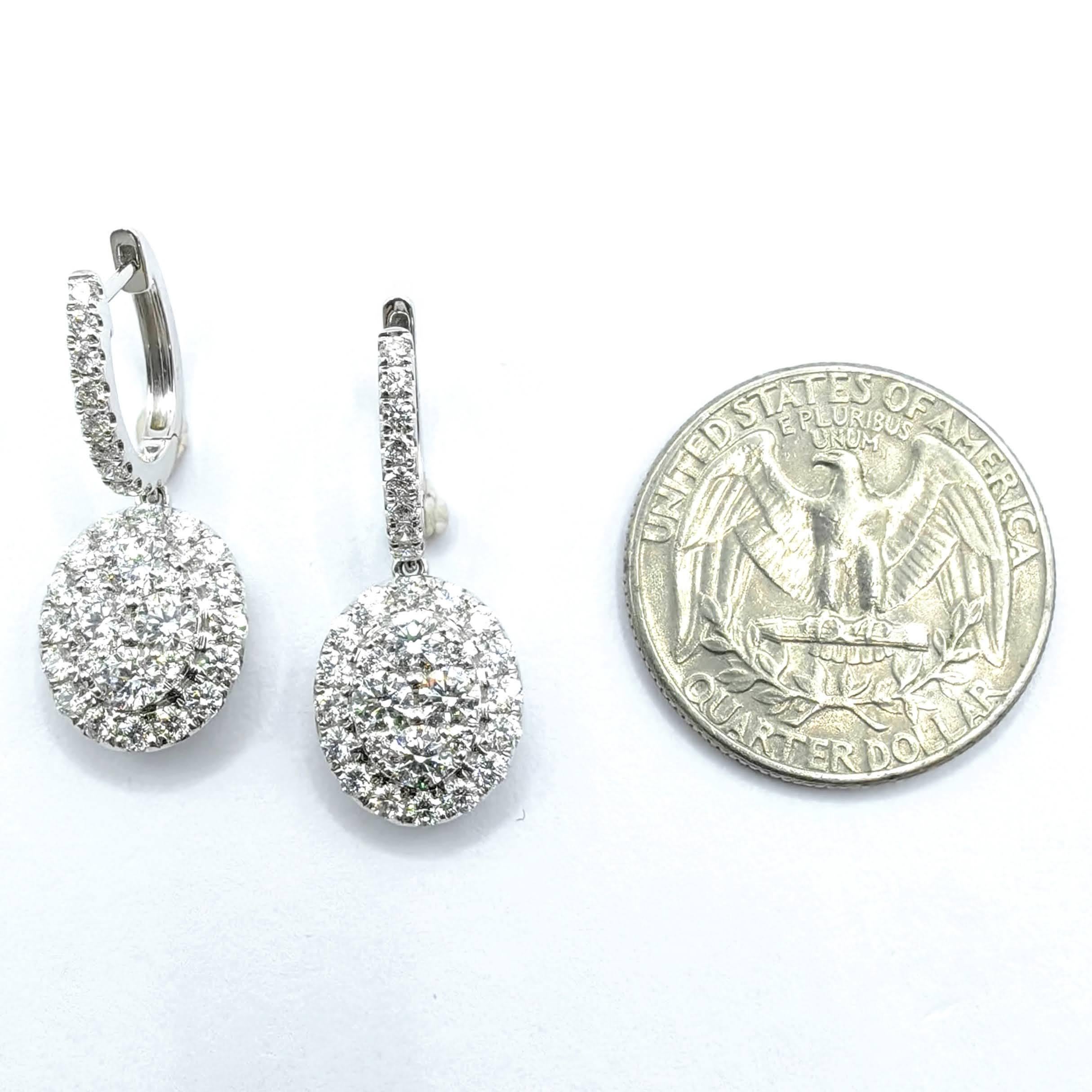 2.33ct Oval Cluster Illusion Halo Diamond Drop Earrings in 18K White Gold in vendita 3