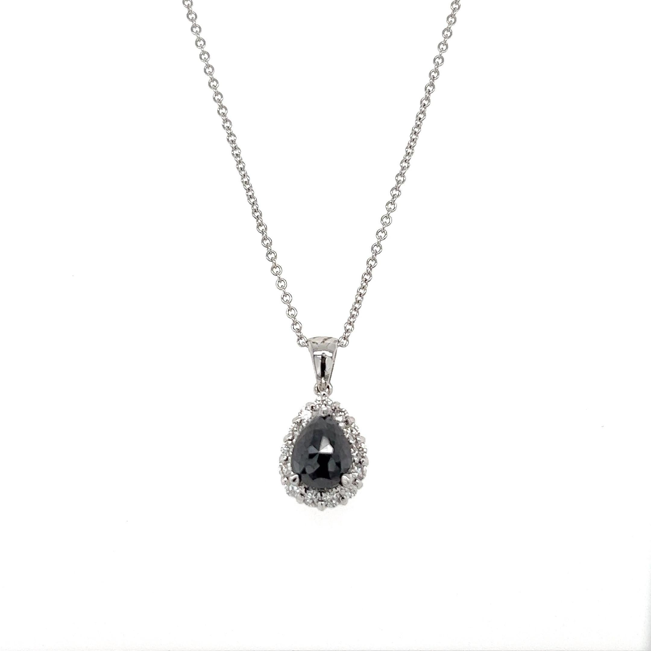 Taille poire Pendentif chaîne en or blanc avec diamant noir de 2,34 carats en vente