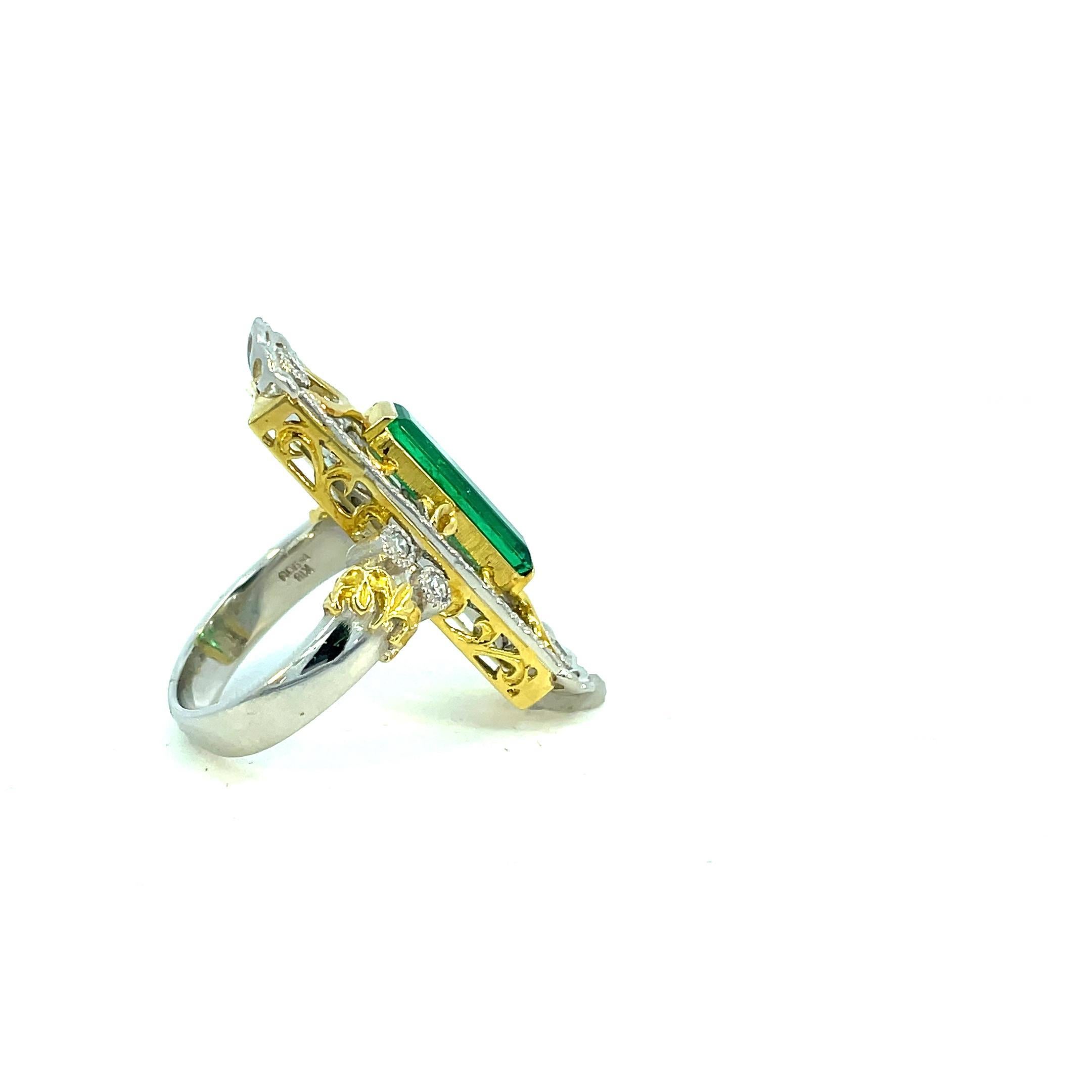 2.34 Carat Emerald Diamond Platinum Ring In Good Condition For Sale In New York, NY