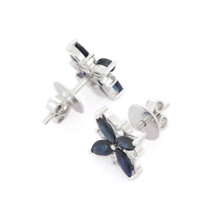 Clous d'oreilles en or blanc 18 carats avec saphir bleu taille marquise et diamants à fleurs de 2,34 carats Pour femmes en vente