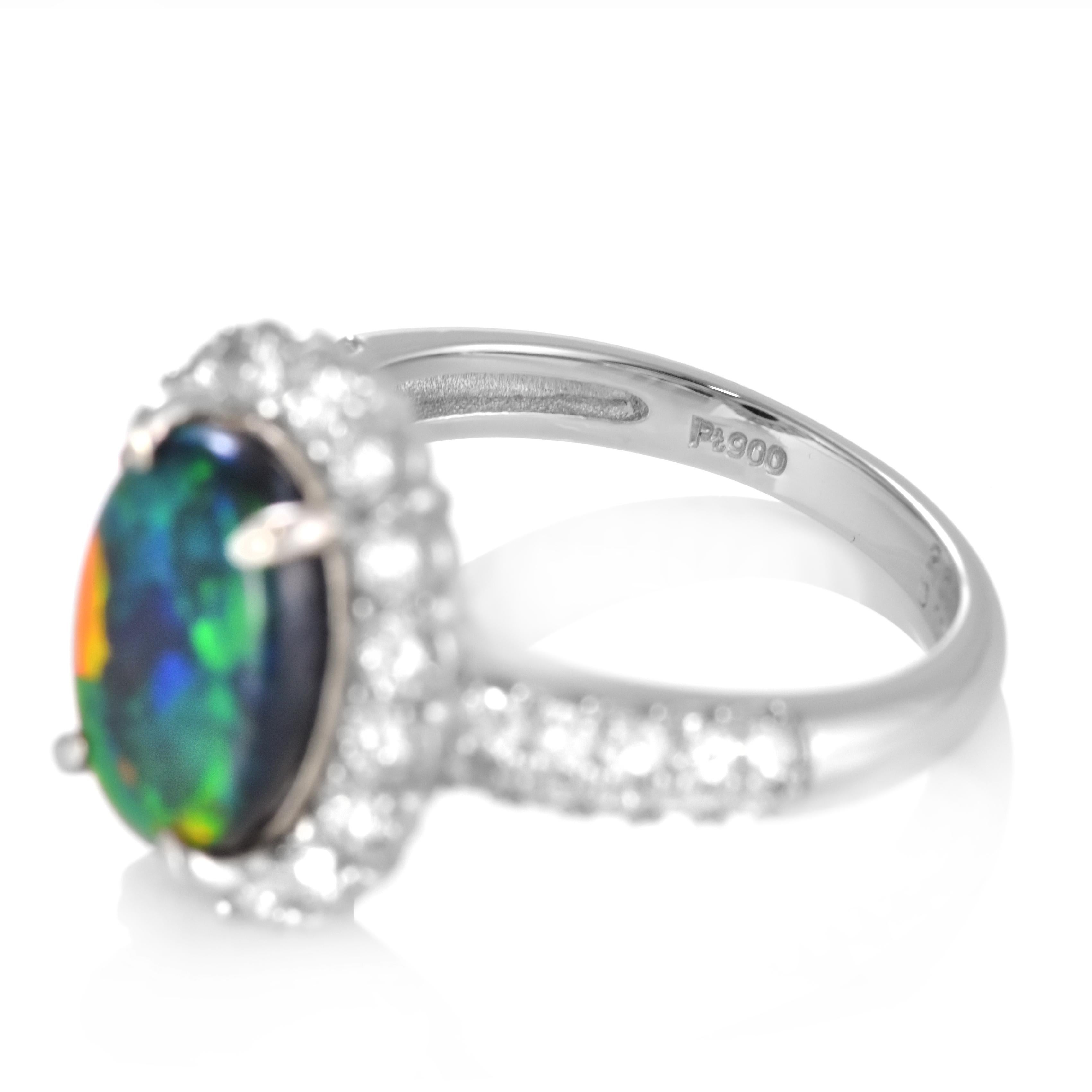 Anello con Opale nero australiano e diamanti da 2.34 carati in platino in vendita 4