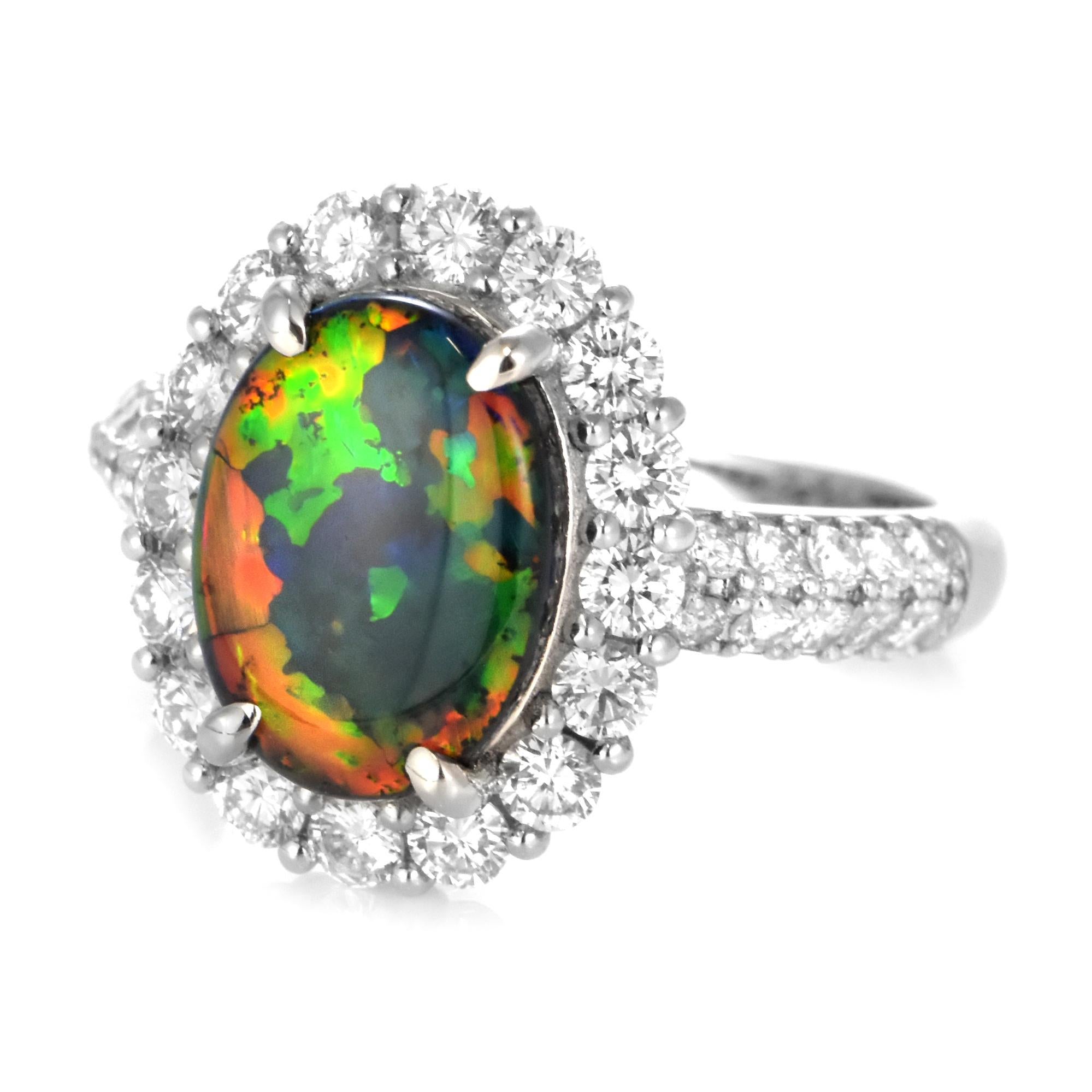 Anello con Opale nero australiano e diamanti da 2.34 carati in platino In condizioni Nuovo in vendita a Tokyo, JP