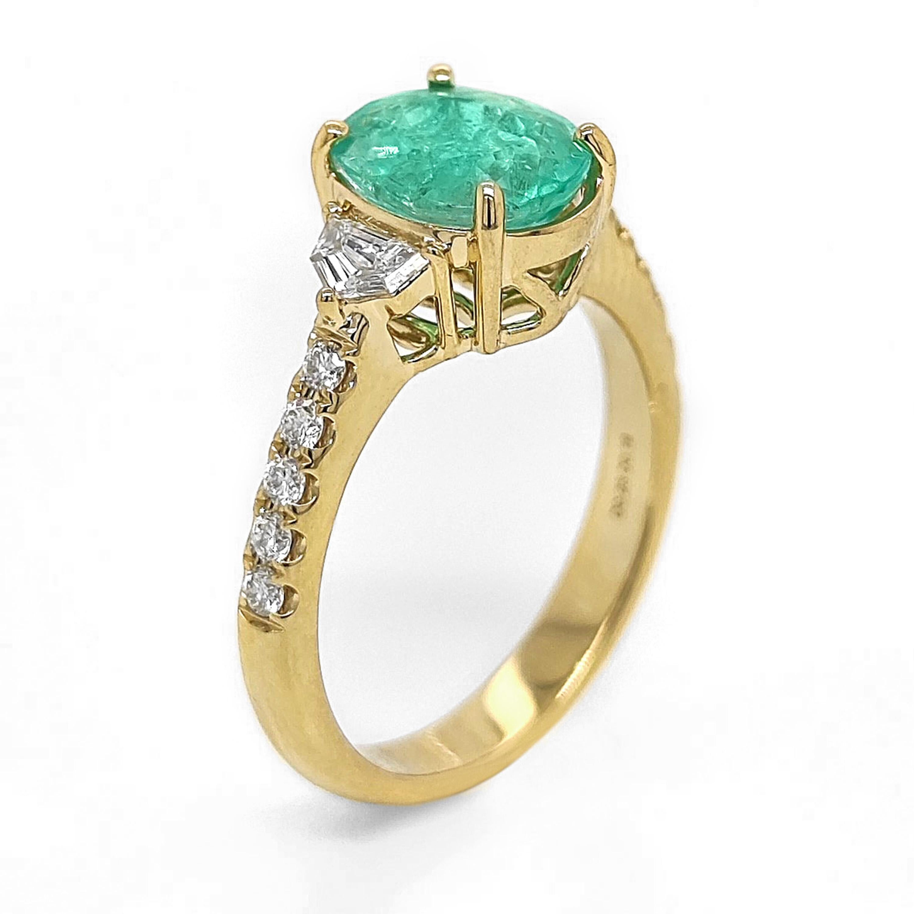 Mixed Cut 2.34 Carat Paraiba Tourmaline and White Diamond Yellow Gold Ring For Sale