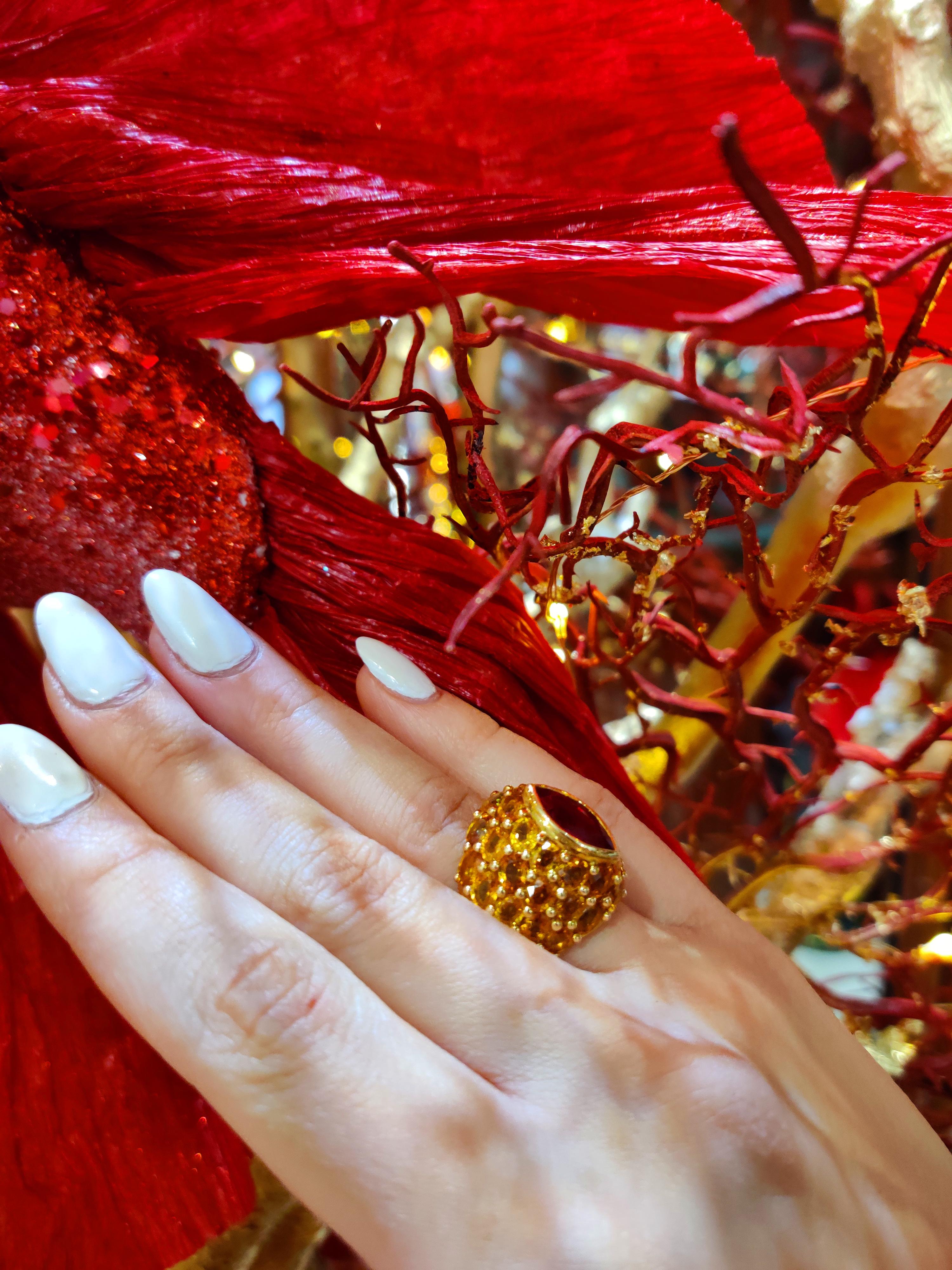 Women's or Men's Chatila 2.34 Carat Ruby Ring With Yellow Sapphires For Sale