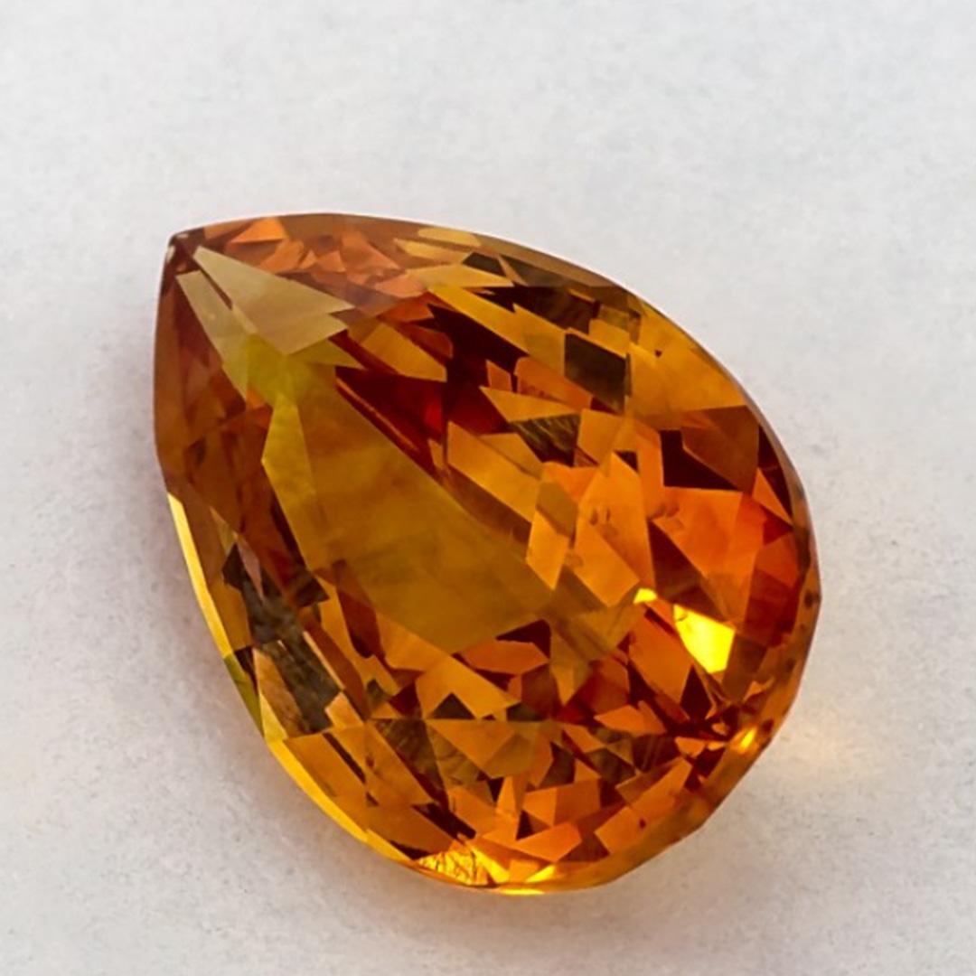 Ce saphir jaune naturel offre élégance et sophistication. Avec sa riche saturation des couleurs et sa coupe précise, il constitue la pièce maîtresse parfaite pour une bague de fiançailles ou une conception de bijoux de luxe.

Ce saphir provient du
