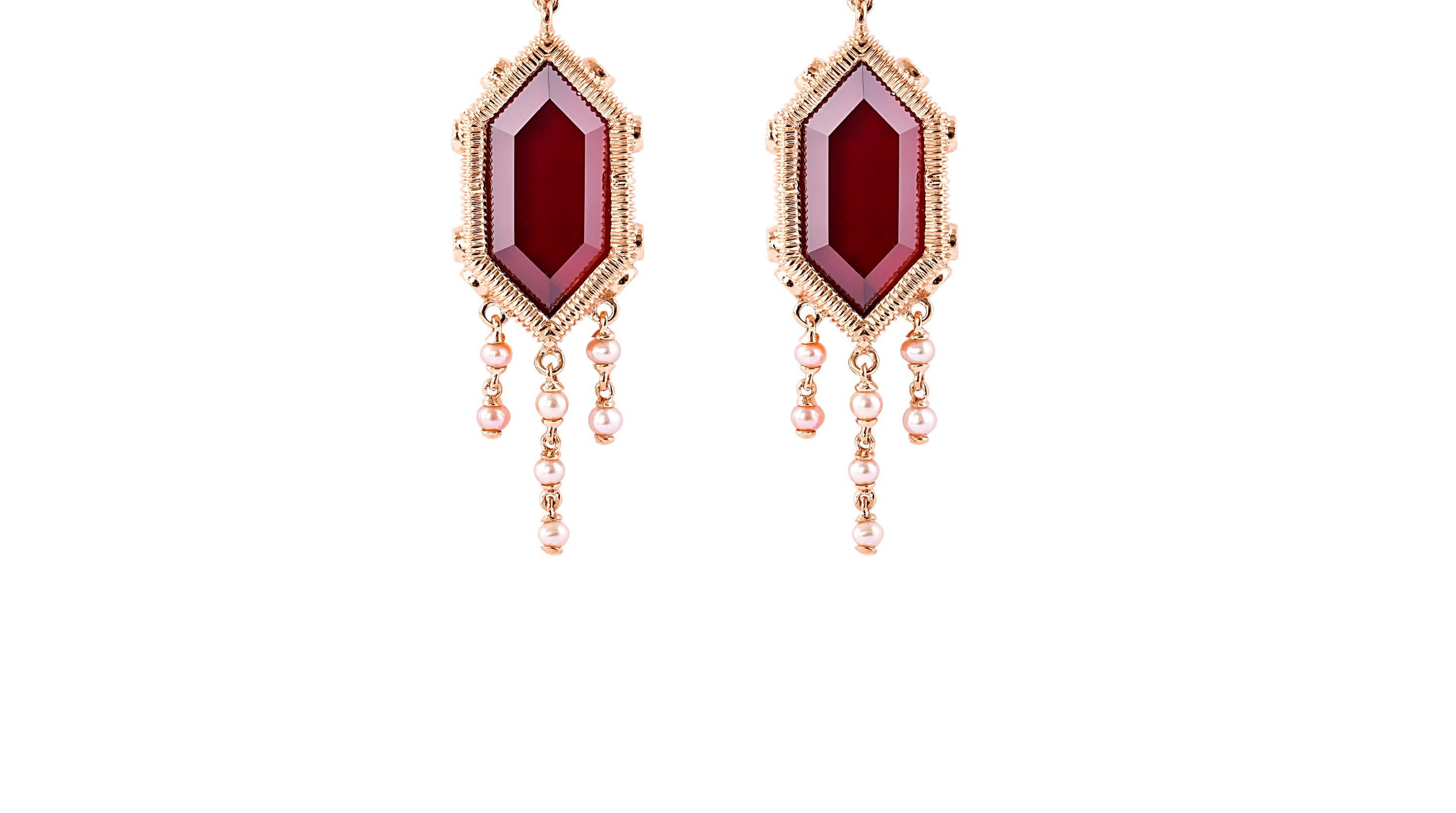 Contemporary 23.42 Carat Red Garnet Earring in 18 Karat Rose Gold with Diamonds and Pearls For Sale