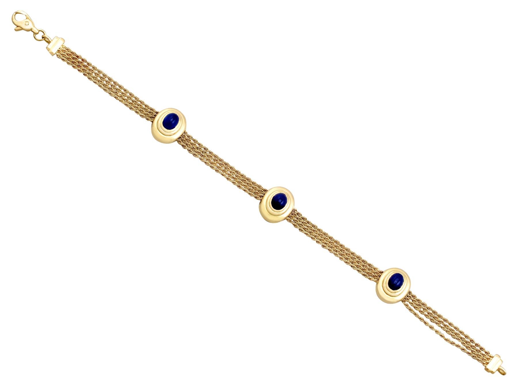 Retro 1960s Vintage 2.34 Carat Sapphire and Yellow Gold Bracelet