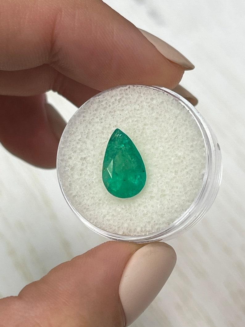 Taglio a goccia Smeraldo colombiano verde ricco da 2,35 carati 12x8 - Pietra di maggio a goccia con taglio a pera in vendita