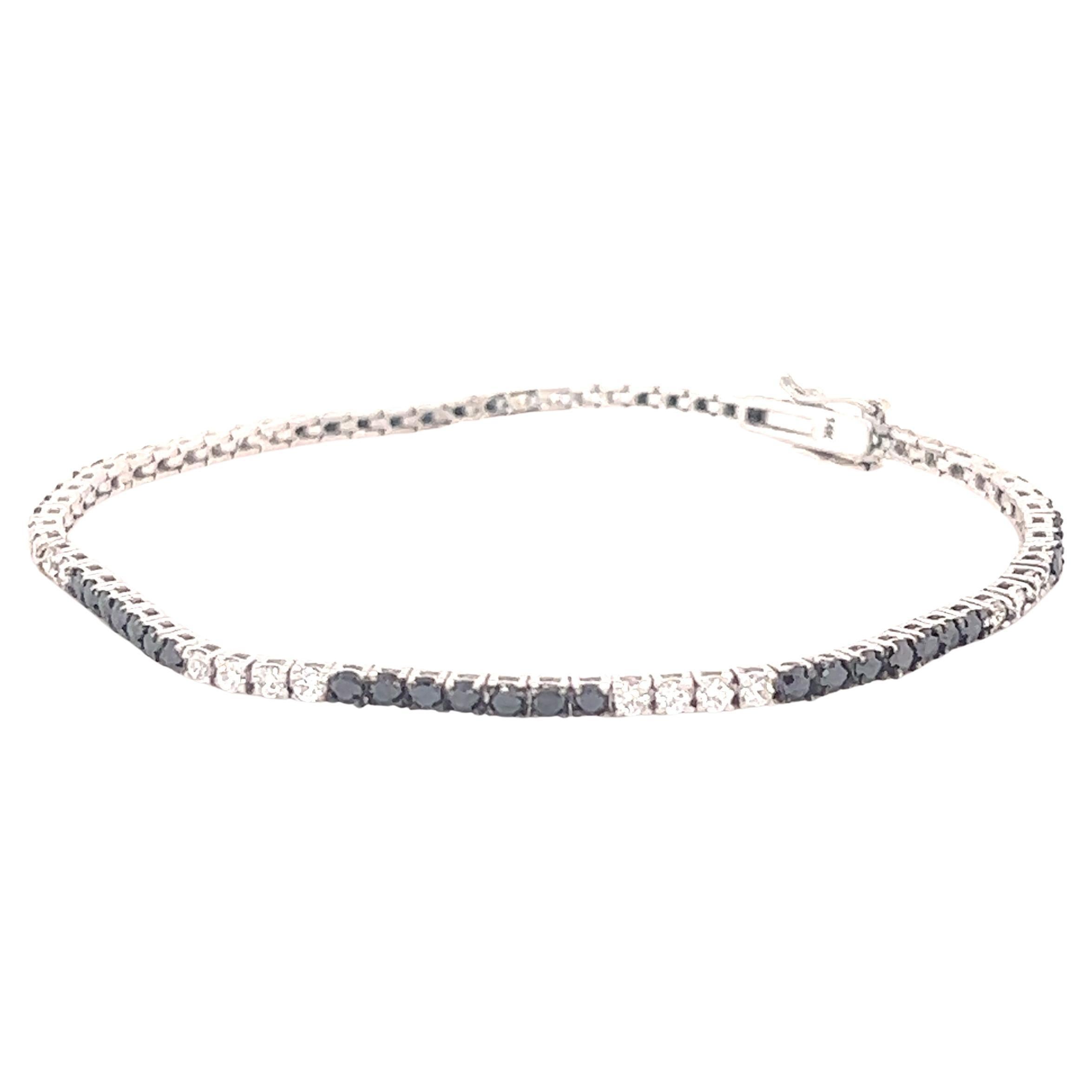 Armband aus 14 Karat Weißgold mit 2,35 Karat schwarzen Diamanten und weißen Diamanten