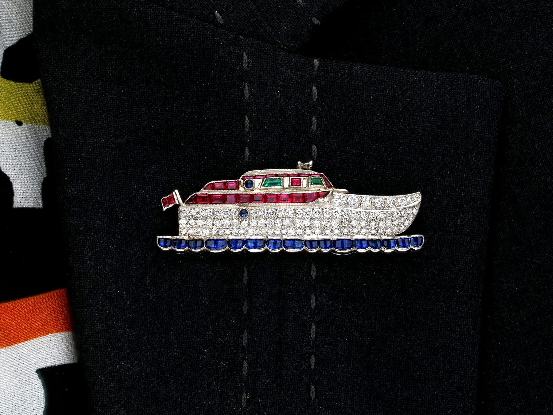2.35 Carat Diamond Sapphire Ruby and Emerald Yellow Gold Boat Brooch For Sale 2