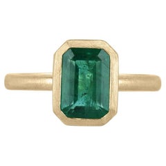 2,35 Karat Smaragd Diamantring 14K Weißgold Ein klassisches Statement