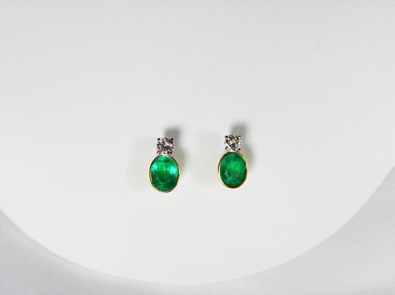 2.35 Carat Natural Colombian Emerald Diamond Stud Earrings 18 Karat 1