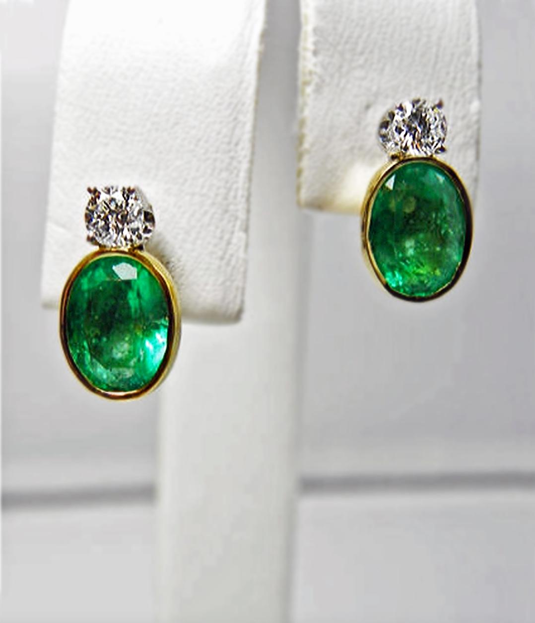 2.35 Carat Natural Colombian Emerald Diamond Stud Earrings 18 Karat 5