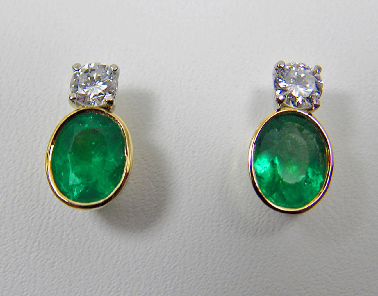 2.35 Carat Natural Colombian Emerald Diamond Stud Earrings 18 Karat 6