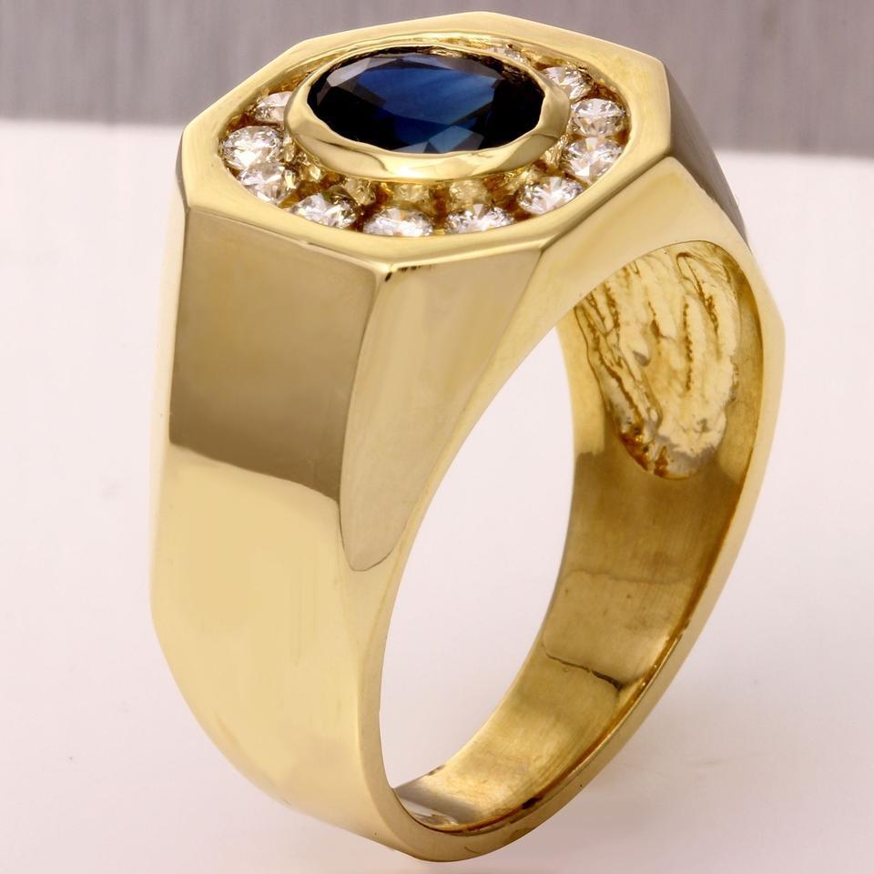 Taille ronde Bague pour homme en or jaune massif 14 carats avec diamants naturels de 2,35 carats et saphir bleu en vente