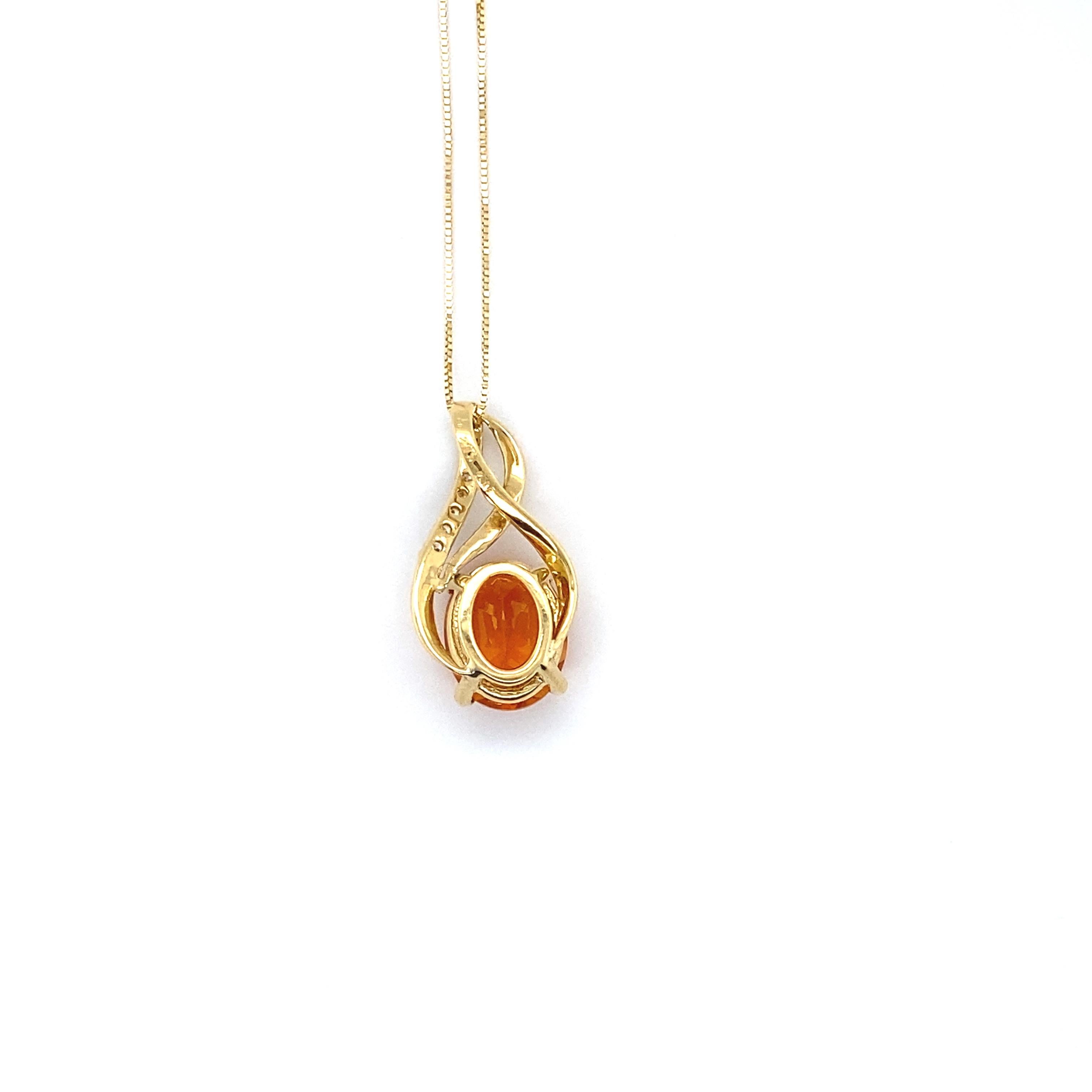 2.35 Carat Natural Faceted Fire Opal and Diamond Pendant Set in 18K Yellow Gold In Excellent Condition For Sale In Tokyo, JP