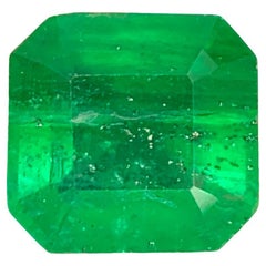 Gemma di smeraldo naturale sciolta da 2.35 carati proveniente dalla Valle dello Swat, Pakistan