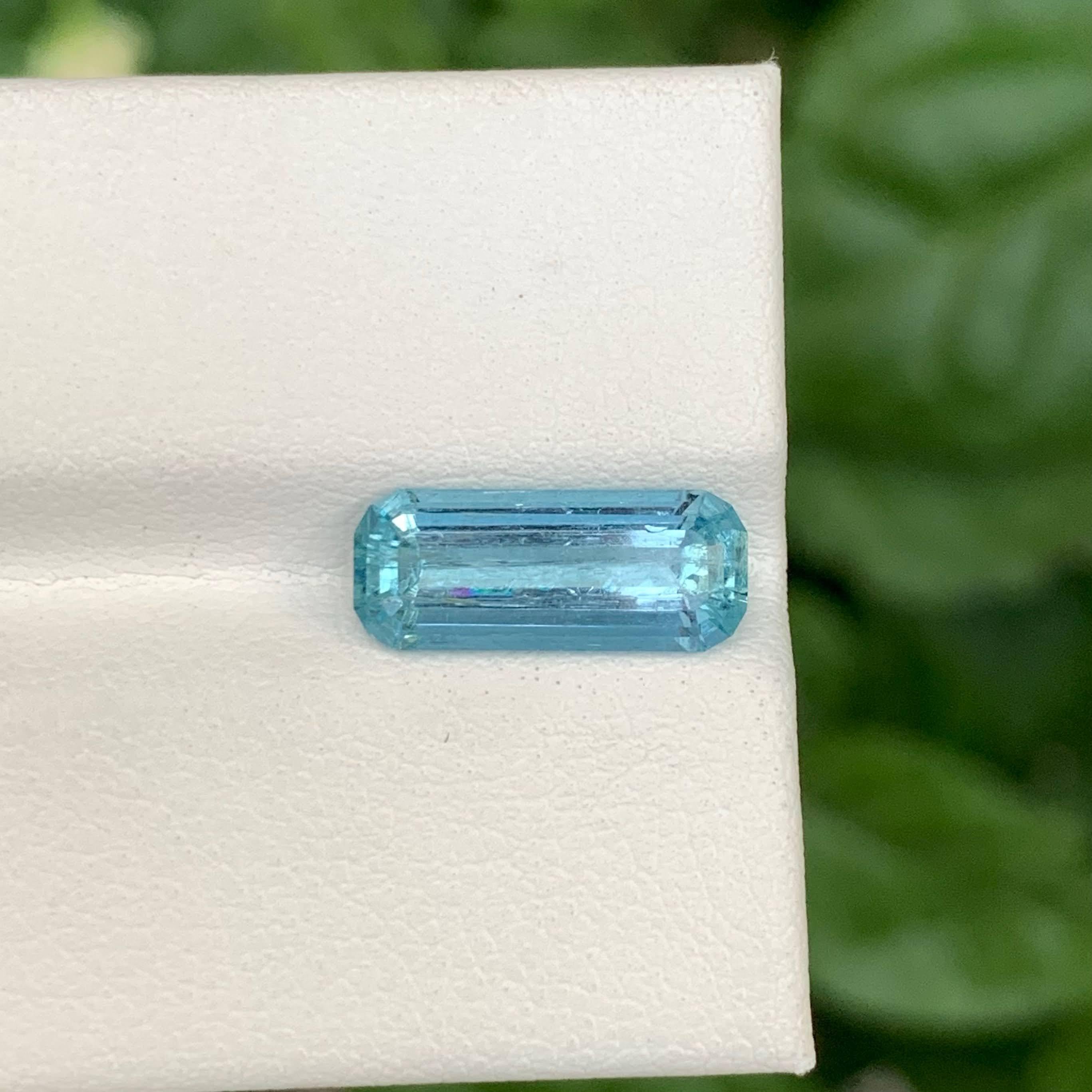2,35 Karat natürlicher loser intensiver blauer Aquamarin Smaragdschliff nigerianischer Edelstein im Angebot 1