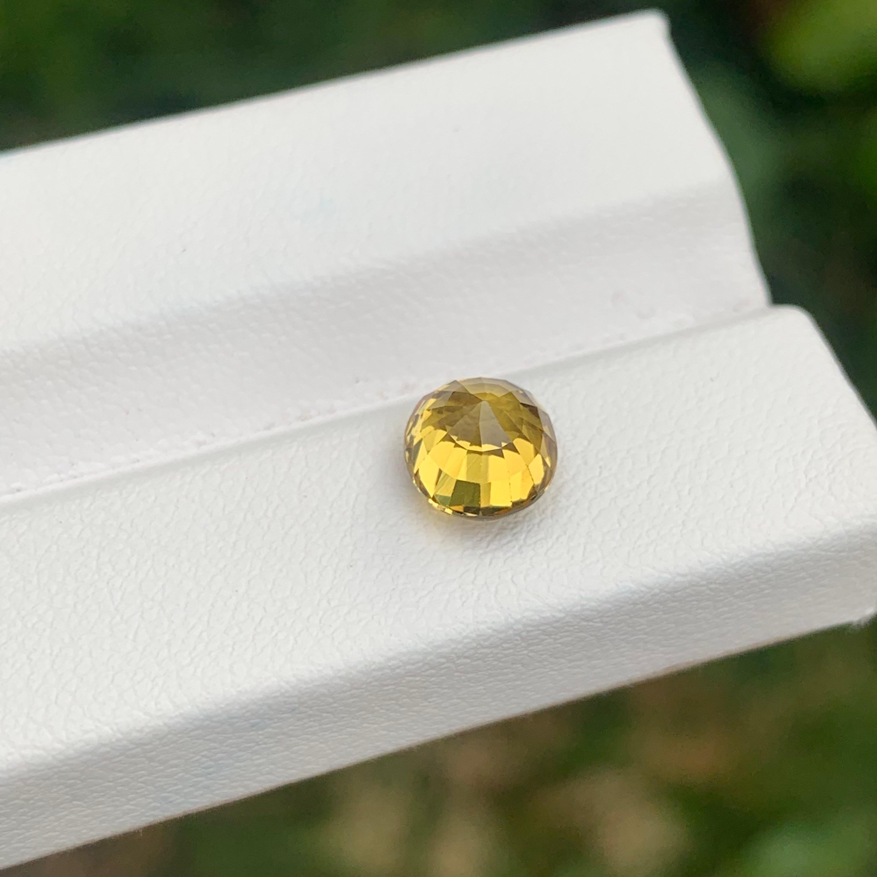 2.35 Carat Natural Loose Mali Garnet Round Shape Gemstone Mali’s Gemstone For Sale 4