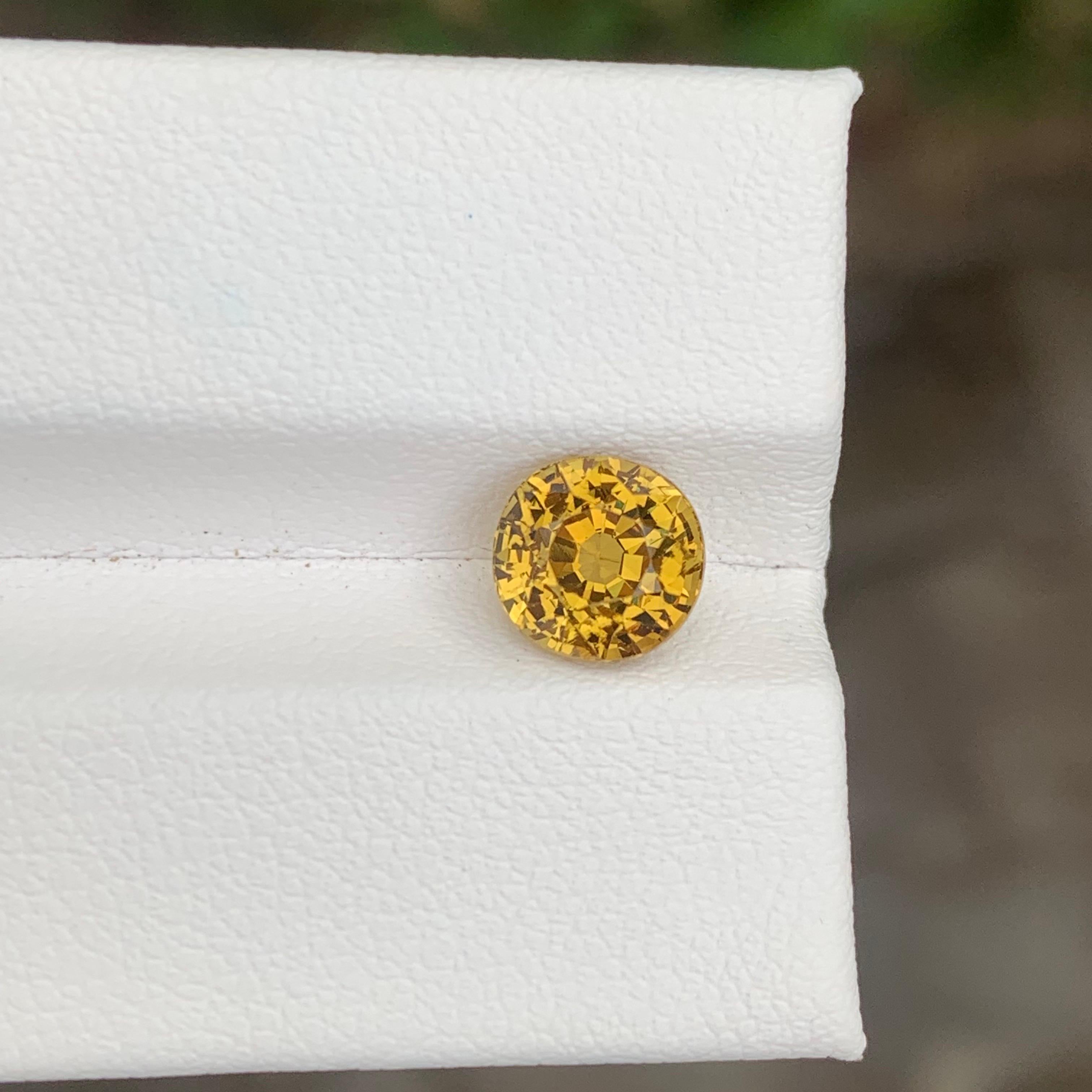 2.35 Carat Natural Loose Mali Garnet Round Shape Gemstone Mali’s Gemstone For Sale 3