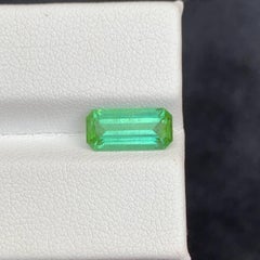 2.35 carati di tormalina verde menta naturale sfusa taglio smeraldo Gemma afgana