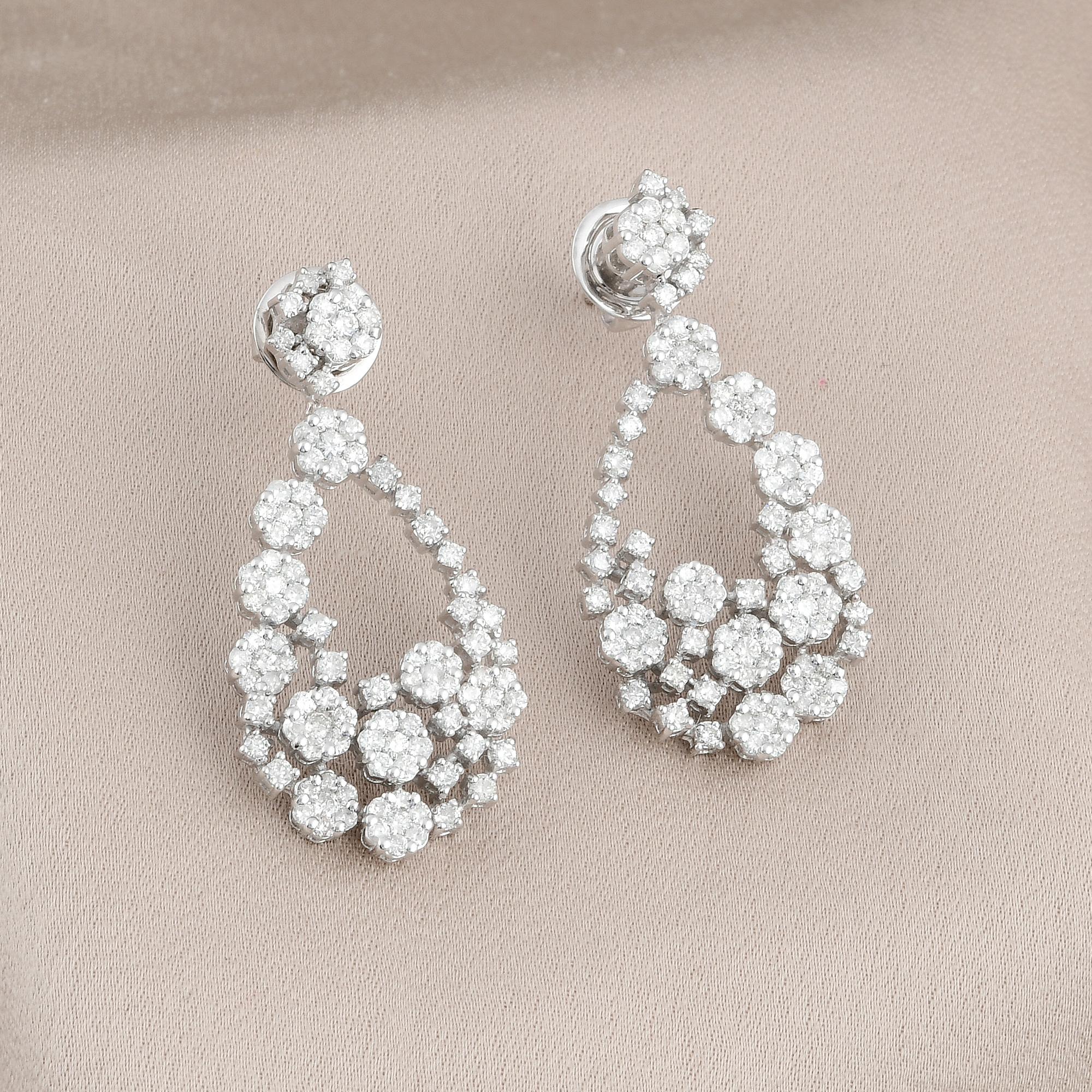 Estos pendientes colgantes de diamantes con 2,35 ct. Los Diamantes auténticos son una promesa de perfección y pureza. Estos pendientes están engastados en oro blanco macizo de 18 quilates. Puedes elegir estos pendientes en 10k/14k/18k, Oro rosa/Oro