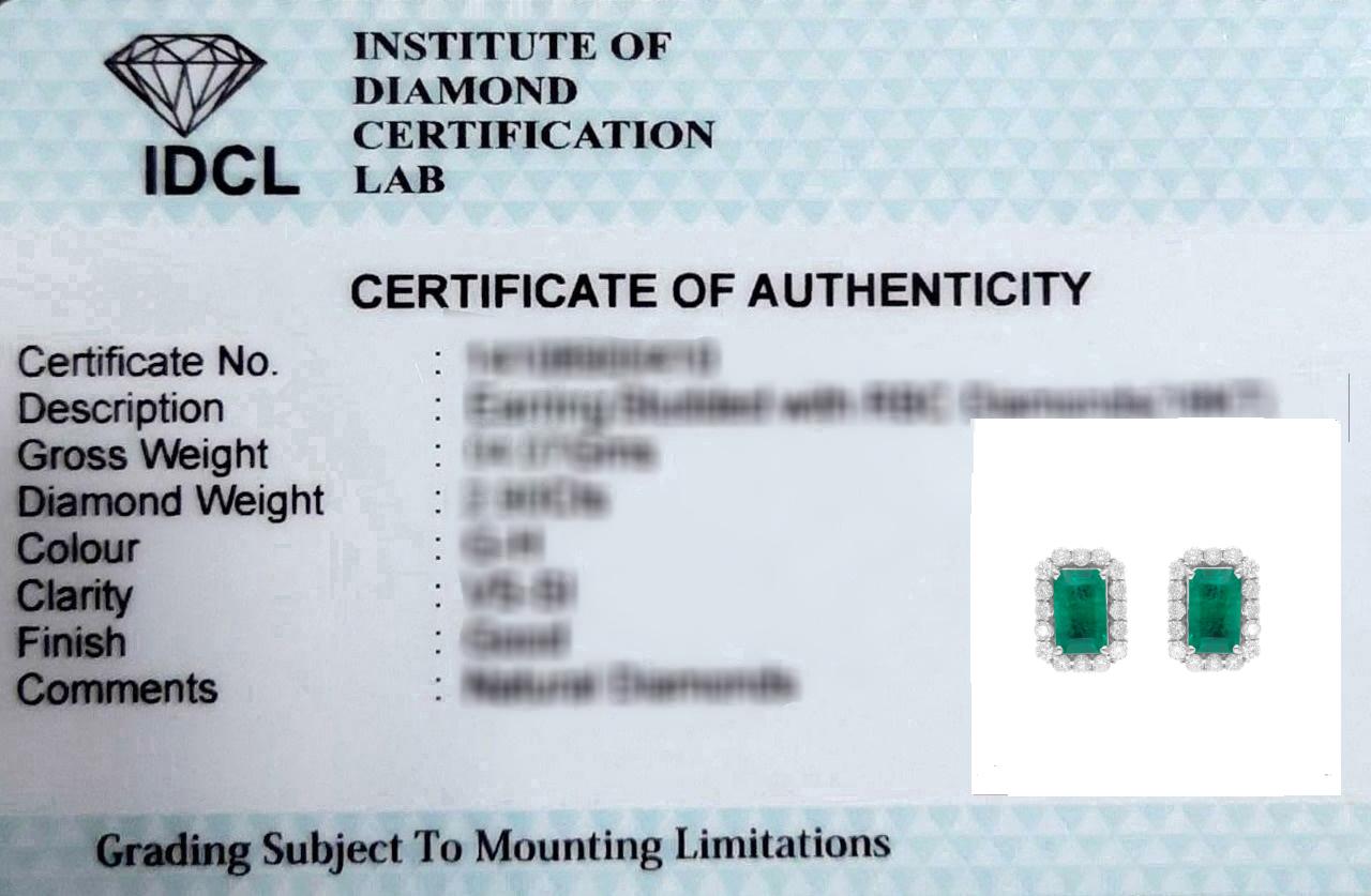 Women's 2.35 Carat Zambian Emerald 0.77 Carat SI/H Diamond 14 Karat White Gold Earrings For Sale