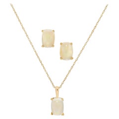 2.35 Carats Cushion Cut Opal Necklace and Earring Set in 18 Karat Yellow Gold