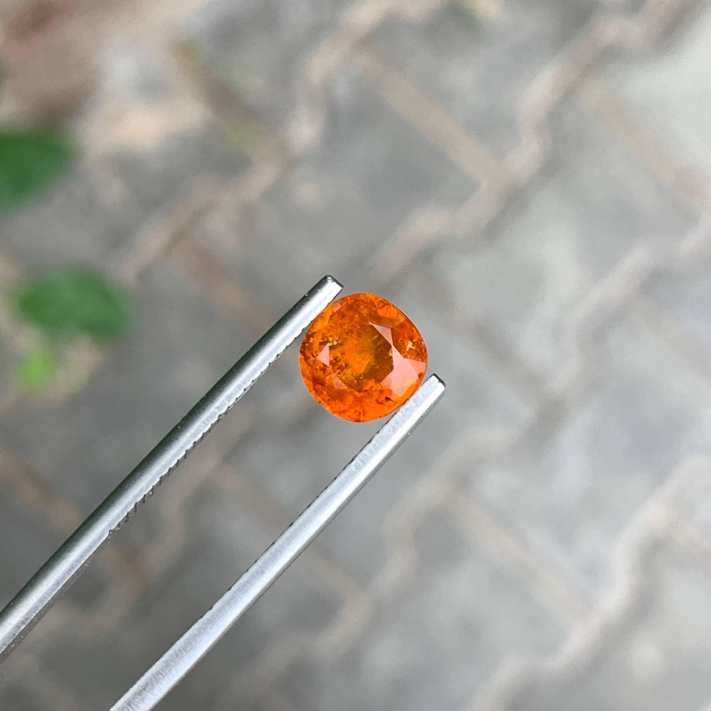 Taglio cuscino 2.35 Carats Fanta Spessartite Garnet Stone Cushion Cut Natural African Gemstone in vendita
