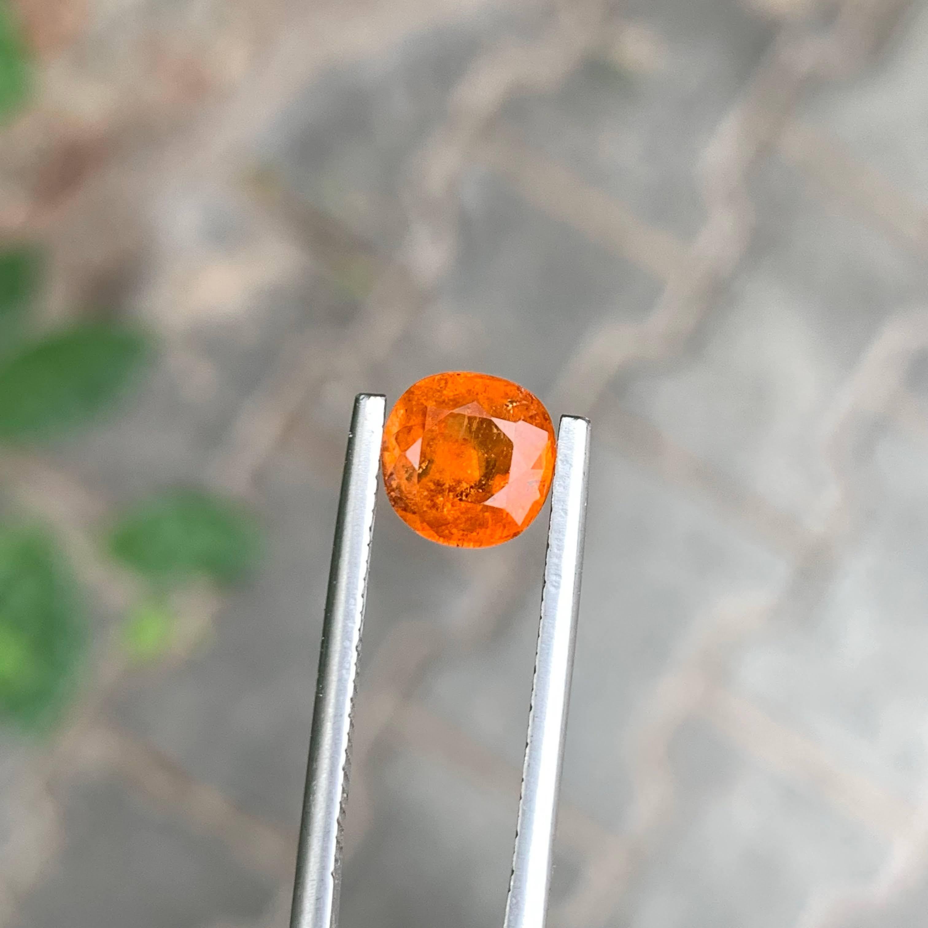 2.35 Carats Fanta Spessartite Garnet Stone Cushion Cut Natural African Gemstone In condizioni Nuovo in vendita a Bangkok, TH
