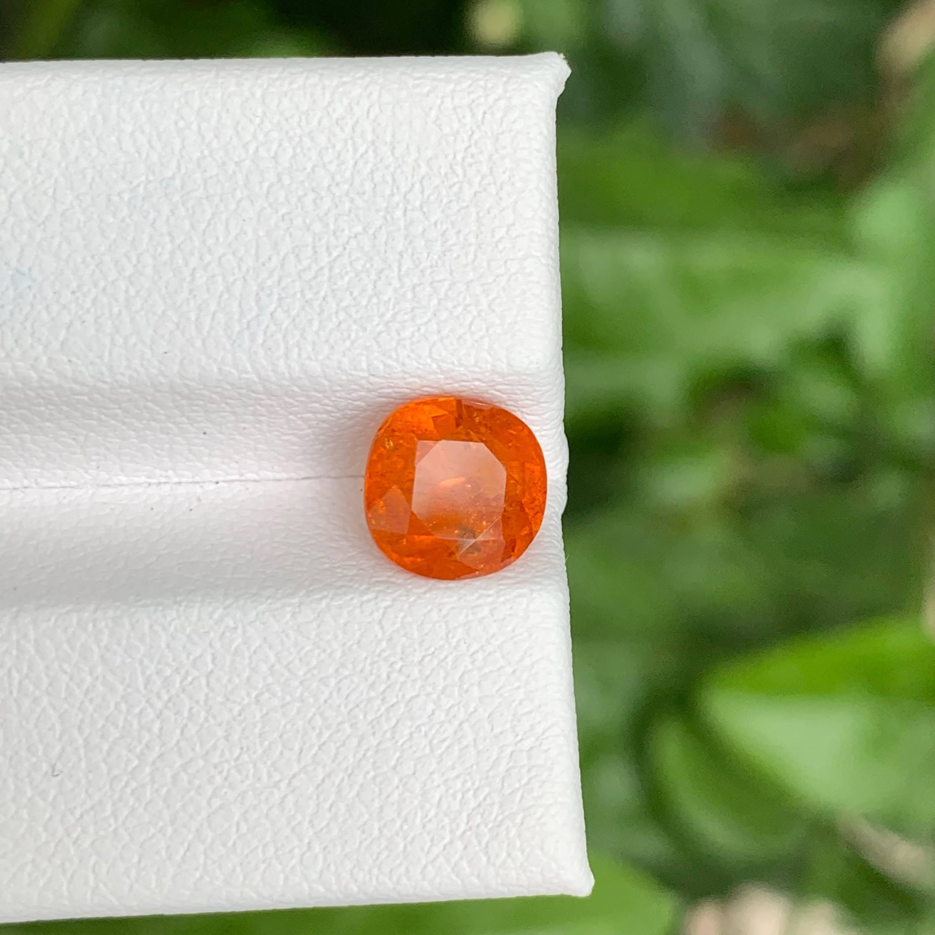 2.35 Carats Fanta Spessartite Garnet Stone Cushion Cut Natural African Gemstone in vendita 1