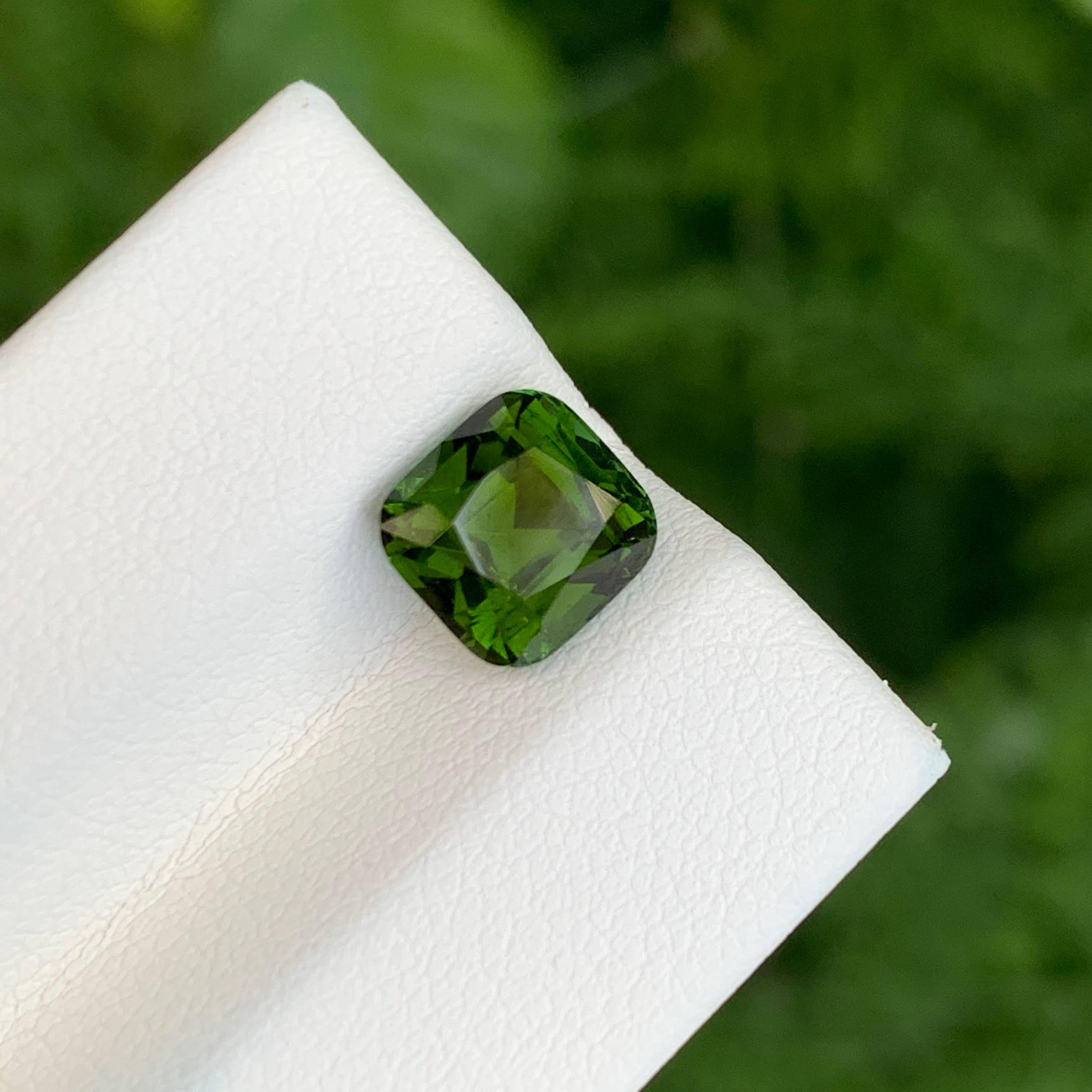 da uomo o donna 2,35 carati di tormalina verde taglio cuscino Gemma afgana naturale in vendita