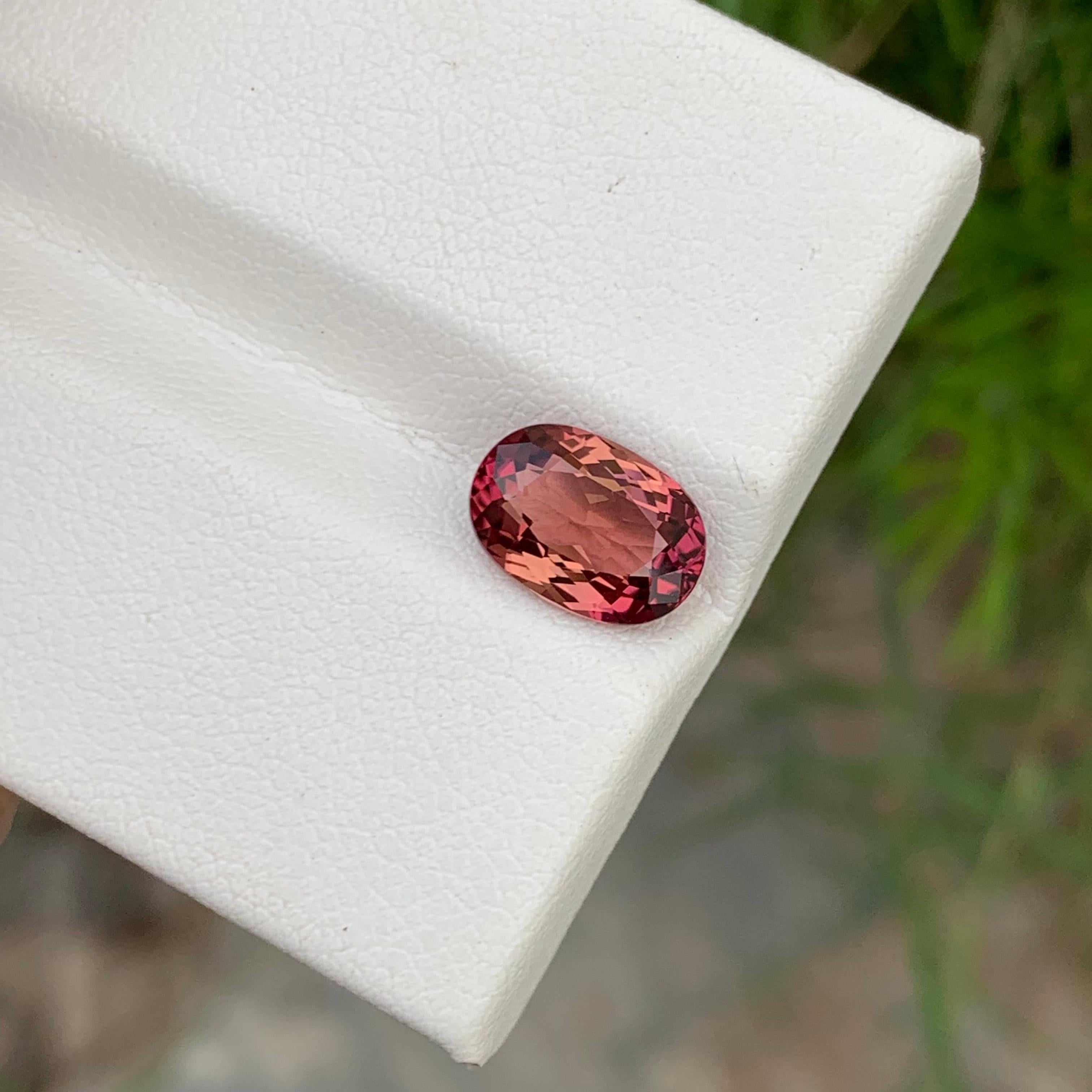 2.35 Carats Natural Loose Pink Tourmaline Oval Shape From Congo Mine  For Sale 7