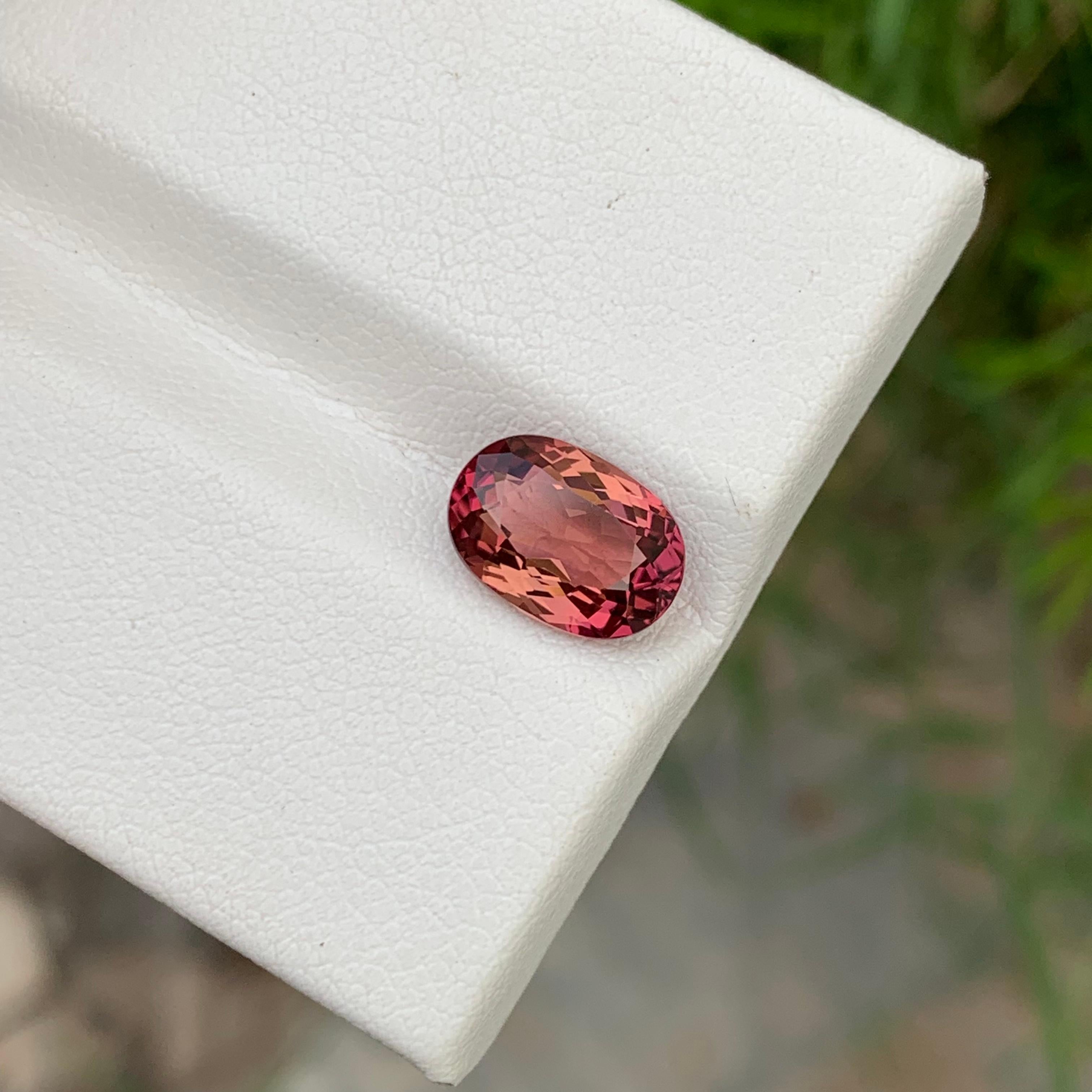 2.35 Carats Natural Loose Pink Tourmaline Oval Shape From Congo Mine  In New Condition For Sale In Peshawar, PK