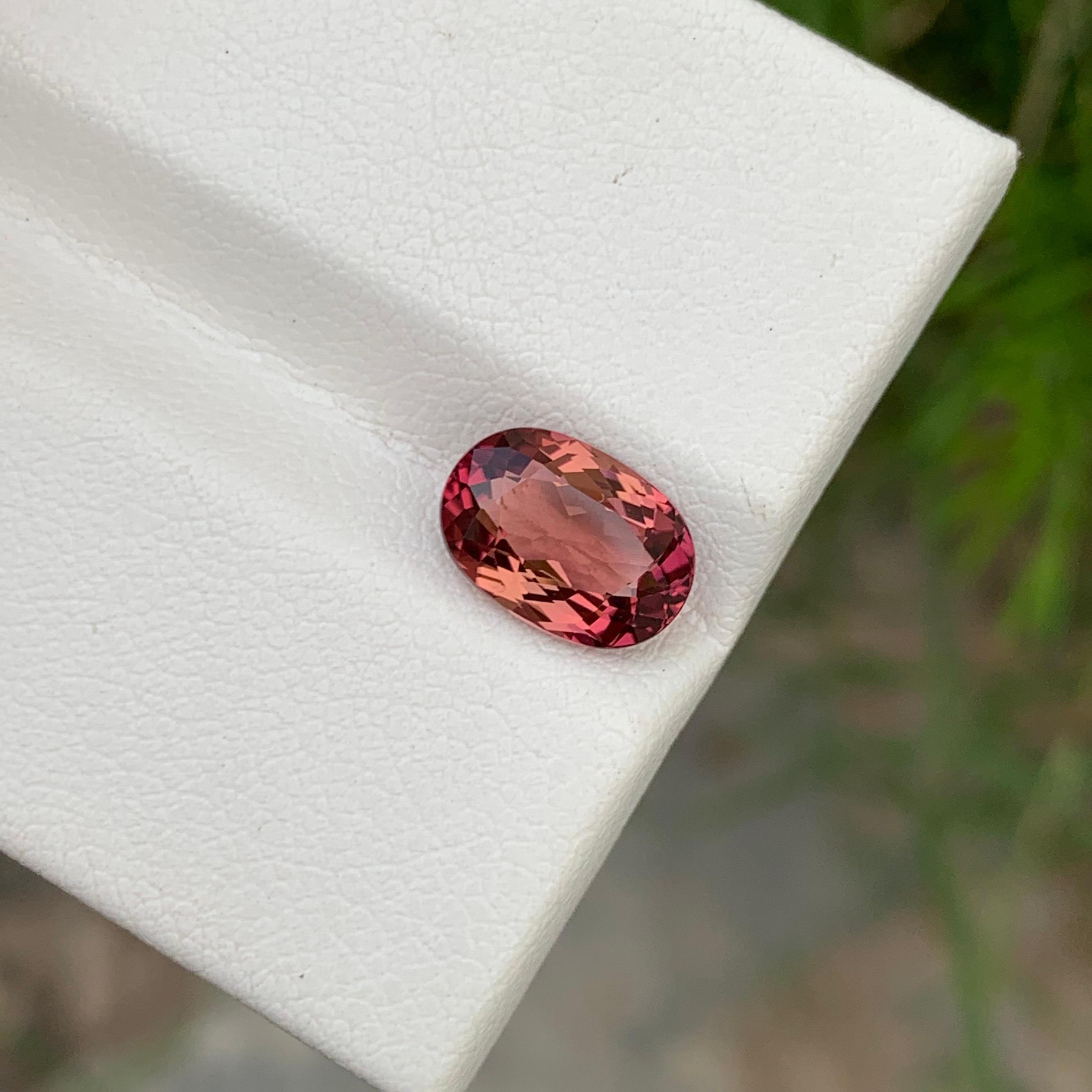 2.35 Carats Natural Loose Pink Tourmaline Oval Shape From Congo Mine  For Sale 1