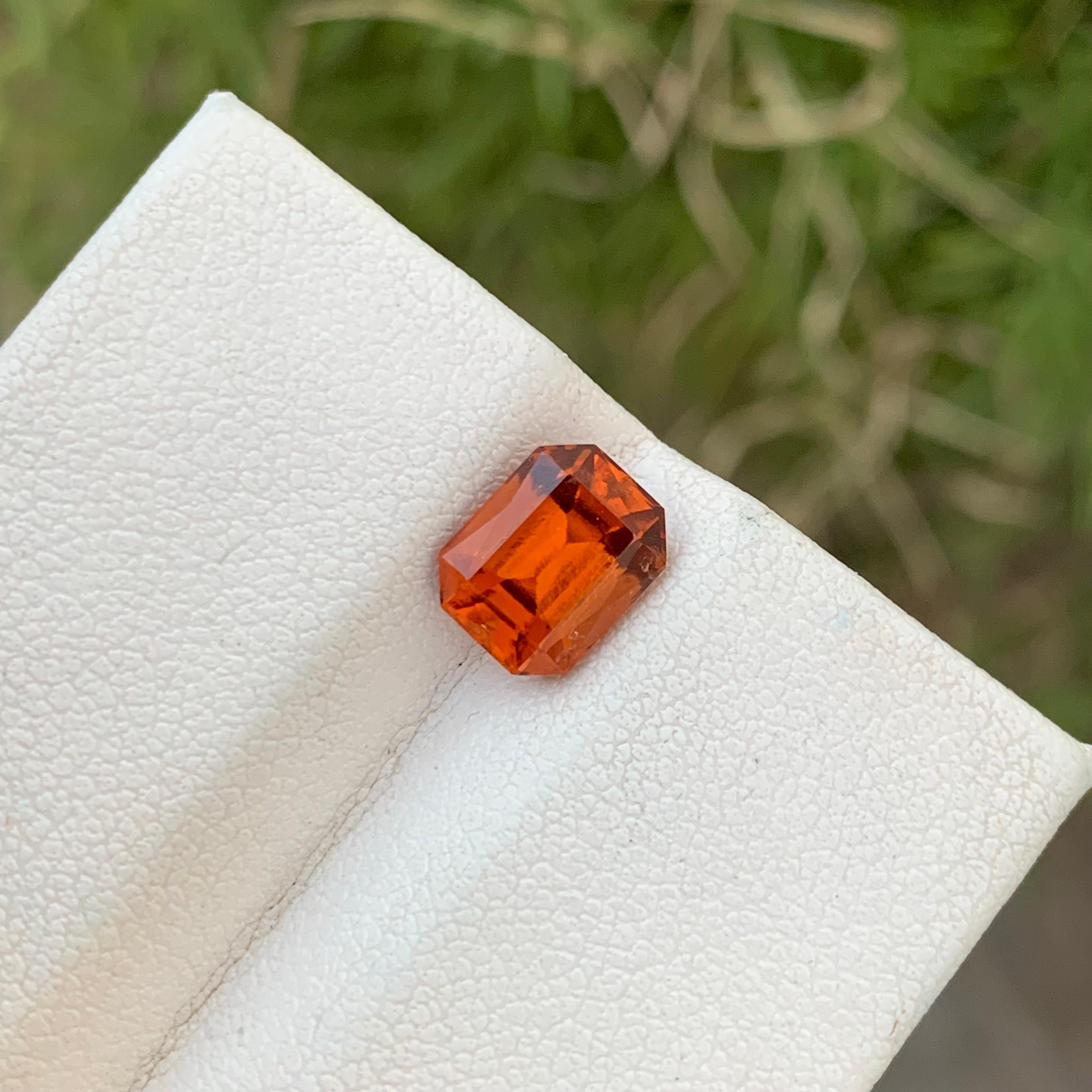 2.35 Carats Natural Loose Spessartine Garnet Emerald Shape Gem For Ring  For Sale 9